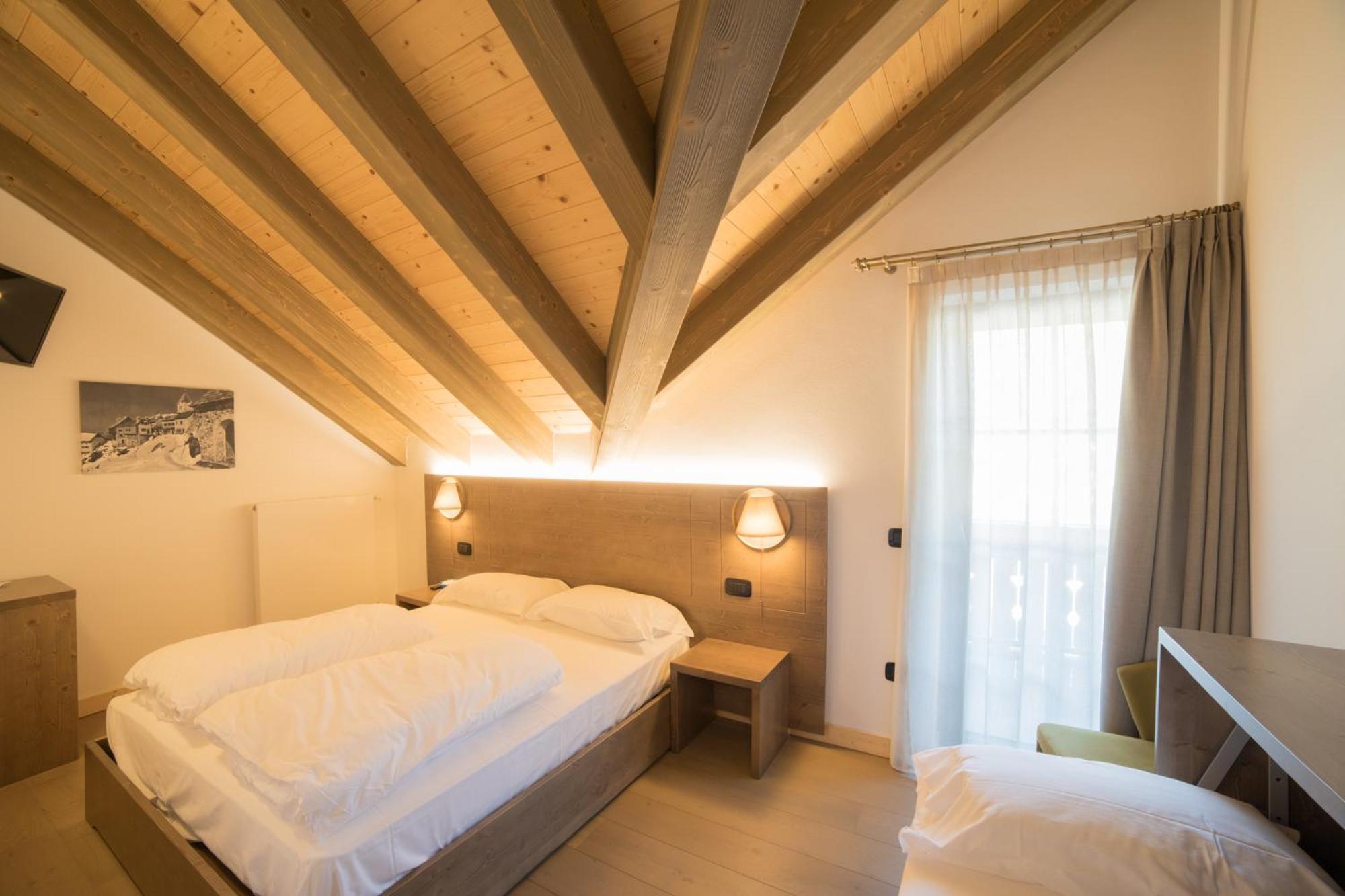 Standard Triple Room - Photo 12