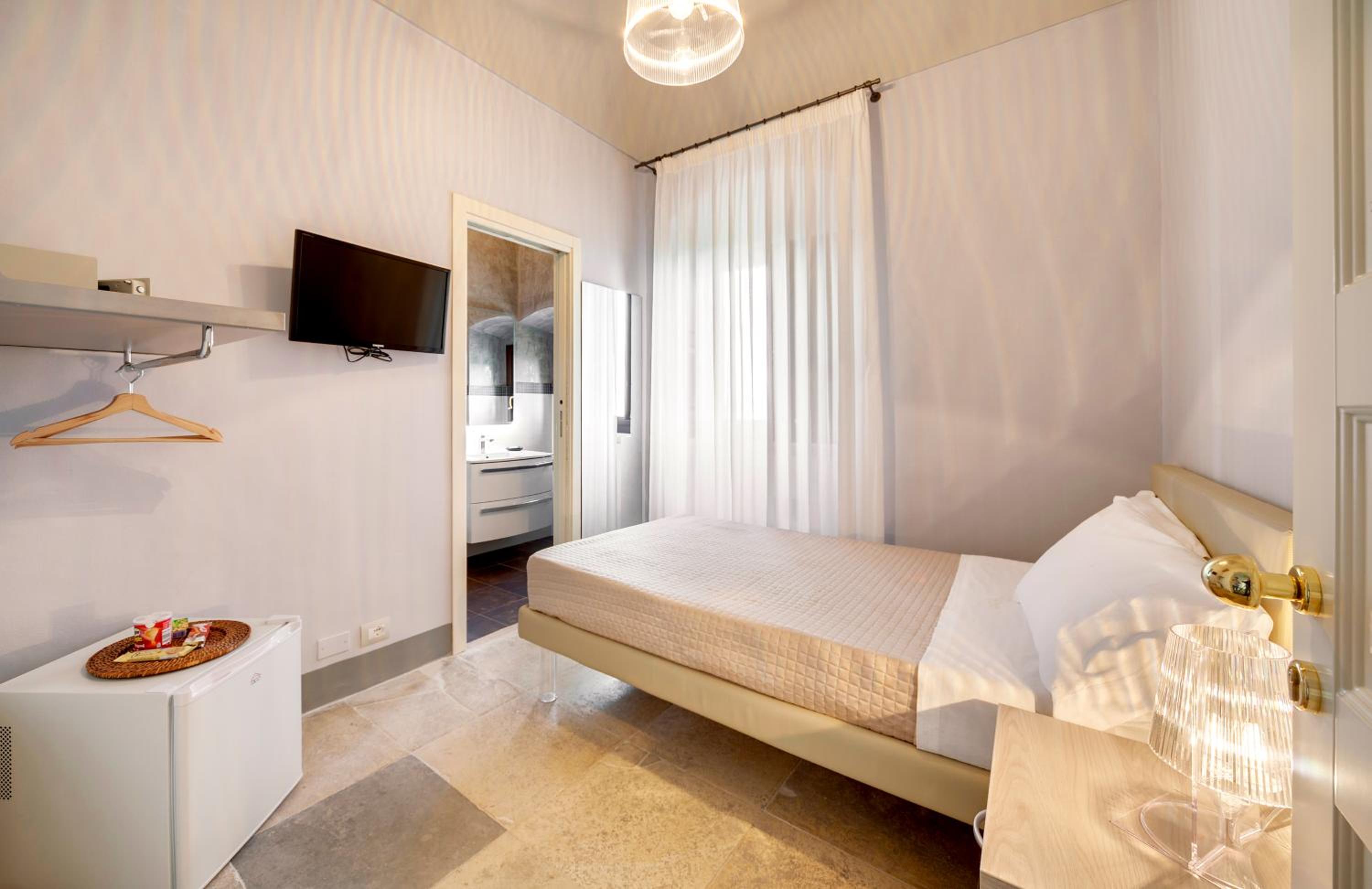 Deluxe Single Room
