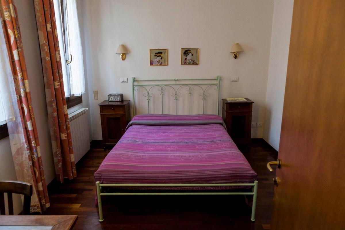 Standard Queen Room photo 1