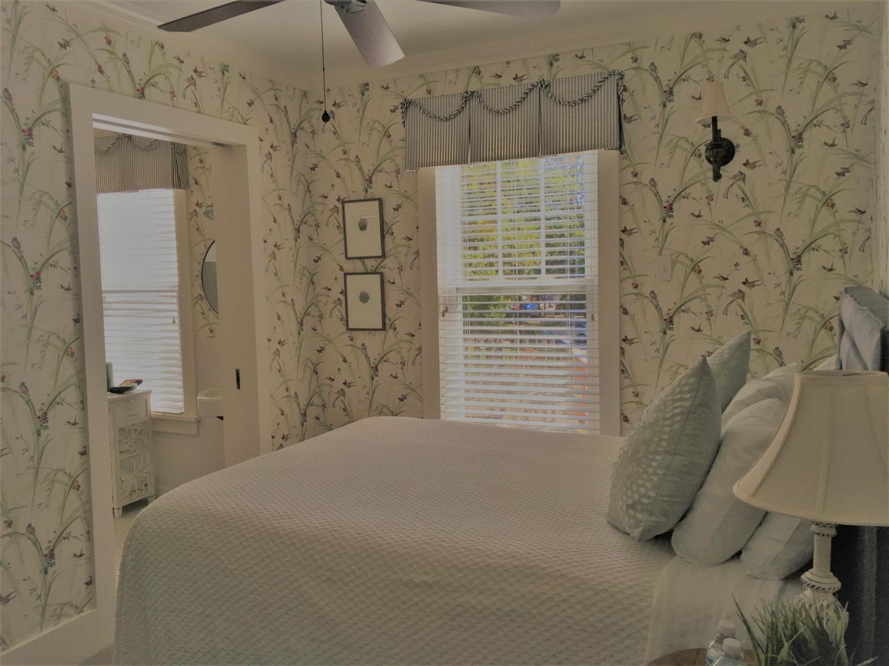 Standard Queen Room photo 2
