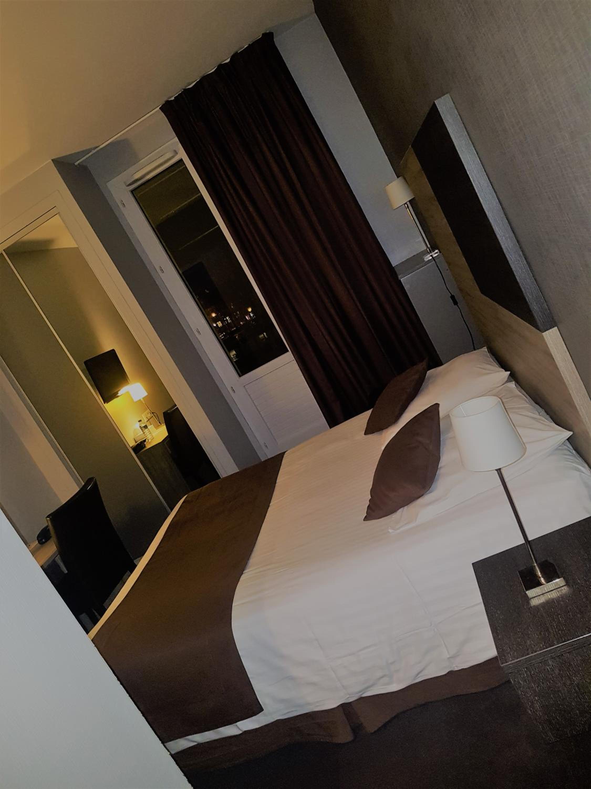 Double Room - Photo 4