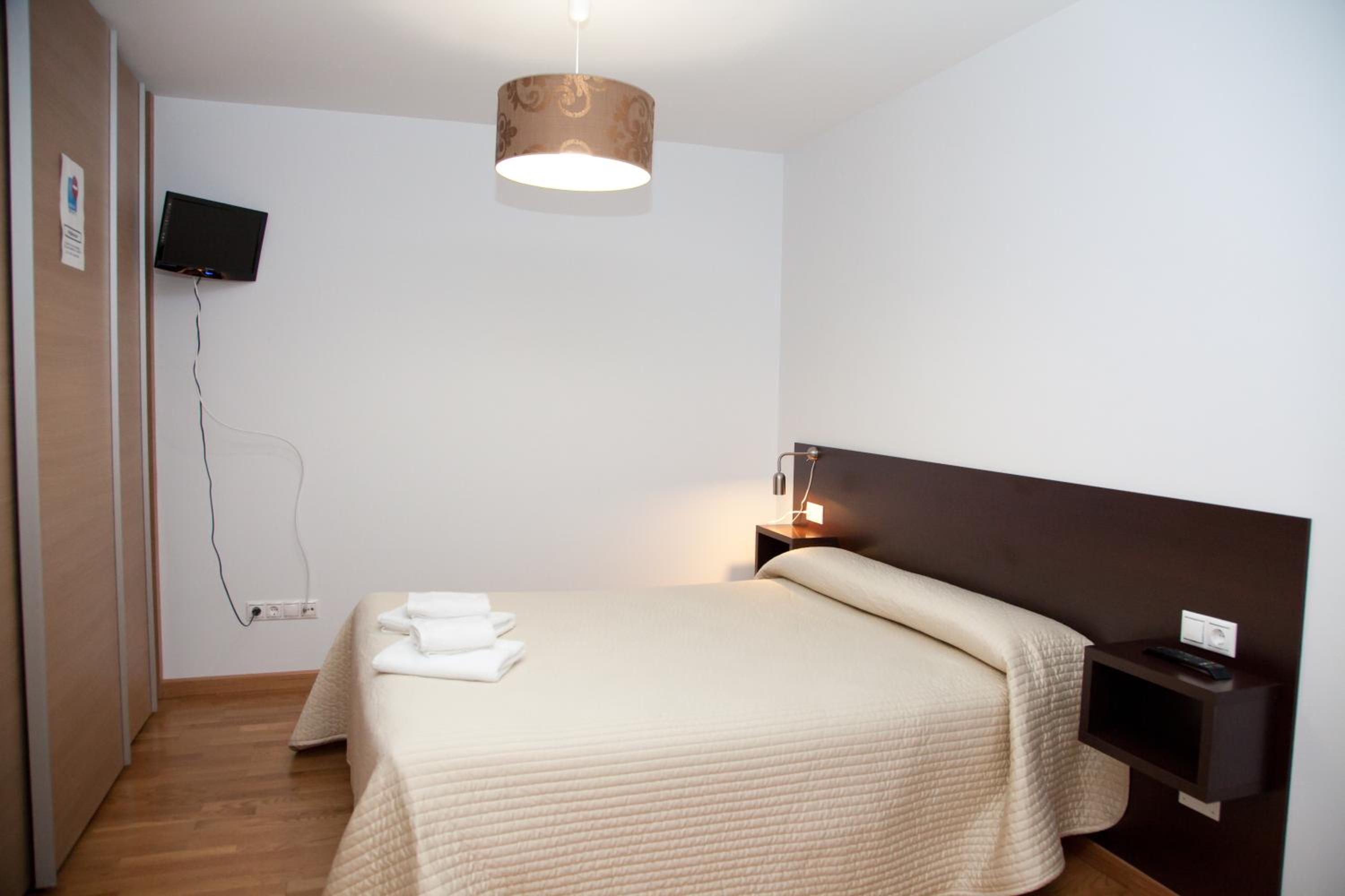 Double Room - Photo 9