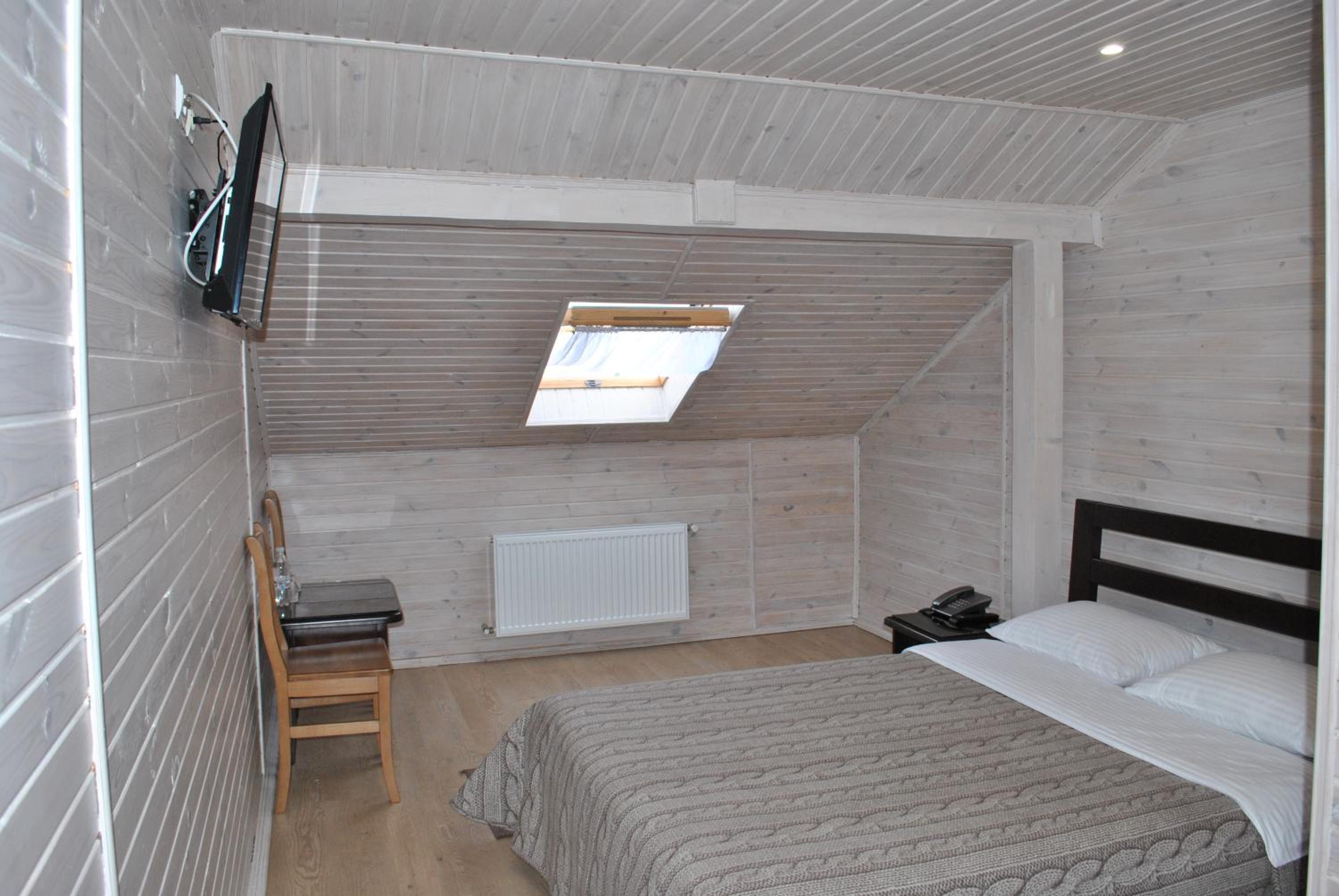 Budget  Attic Double Room photo 1