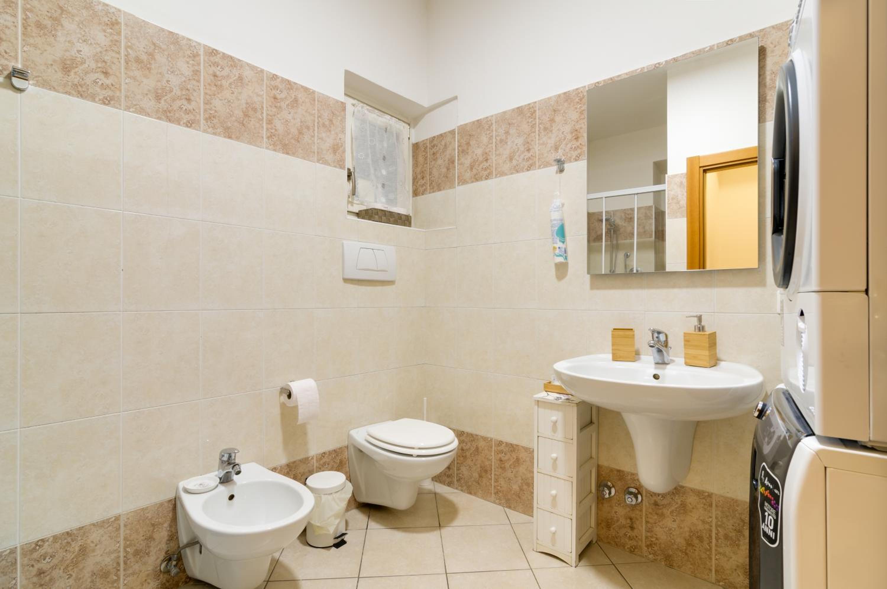 Two-Bedroom House - Photo 12