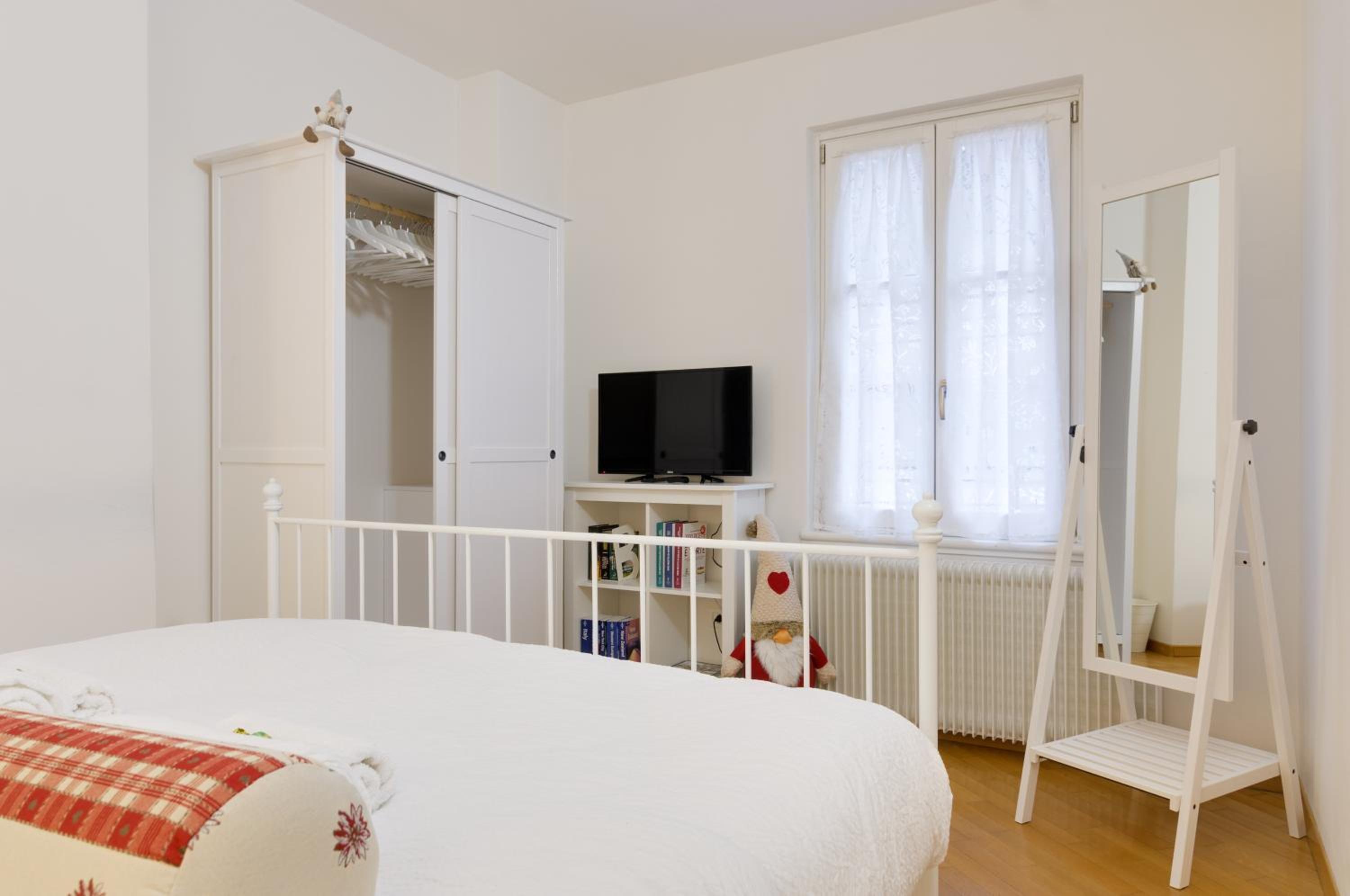 Junior Suite with Terrace - Photo 18