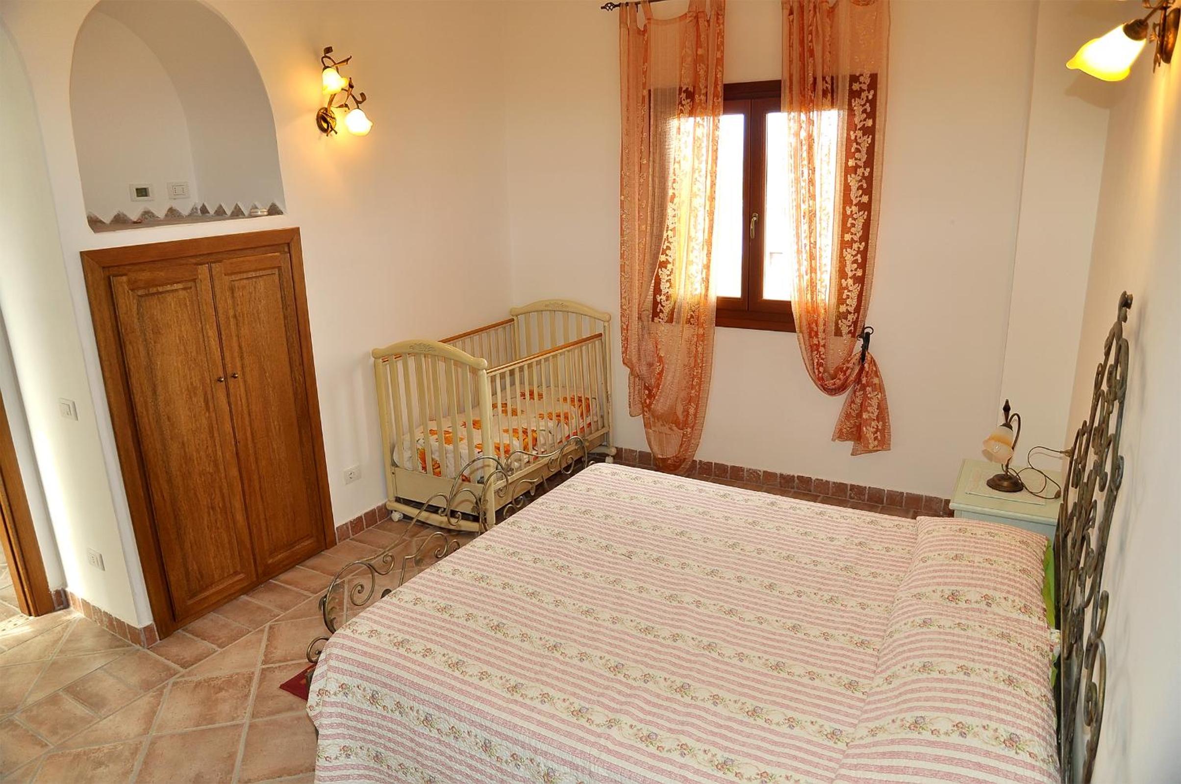 Two-Bedroom House photo 2
