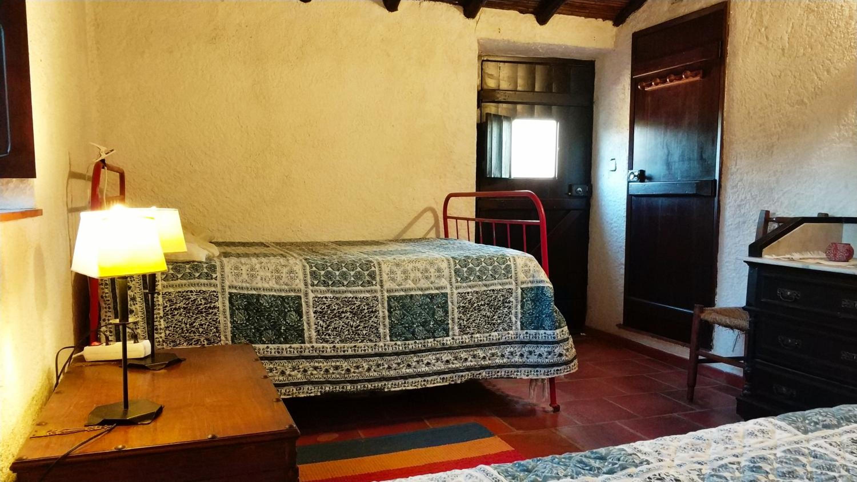 Large Double or Twin Room photo 2