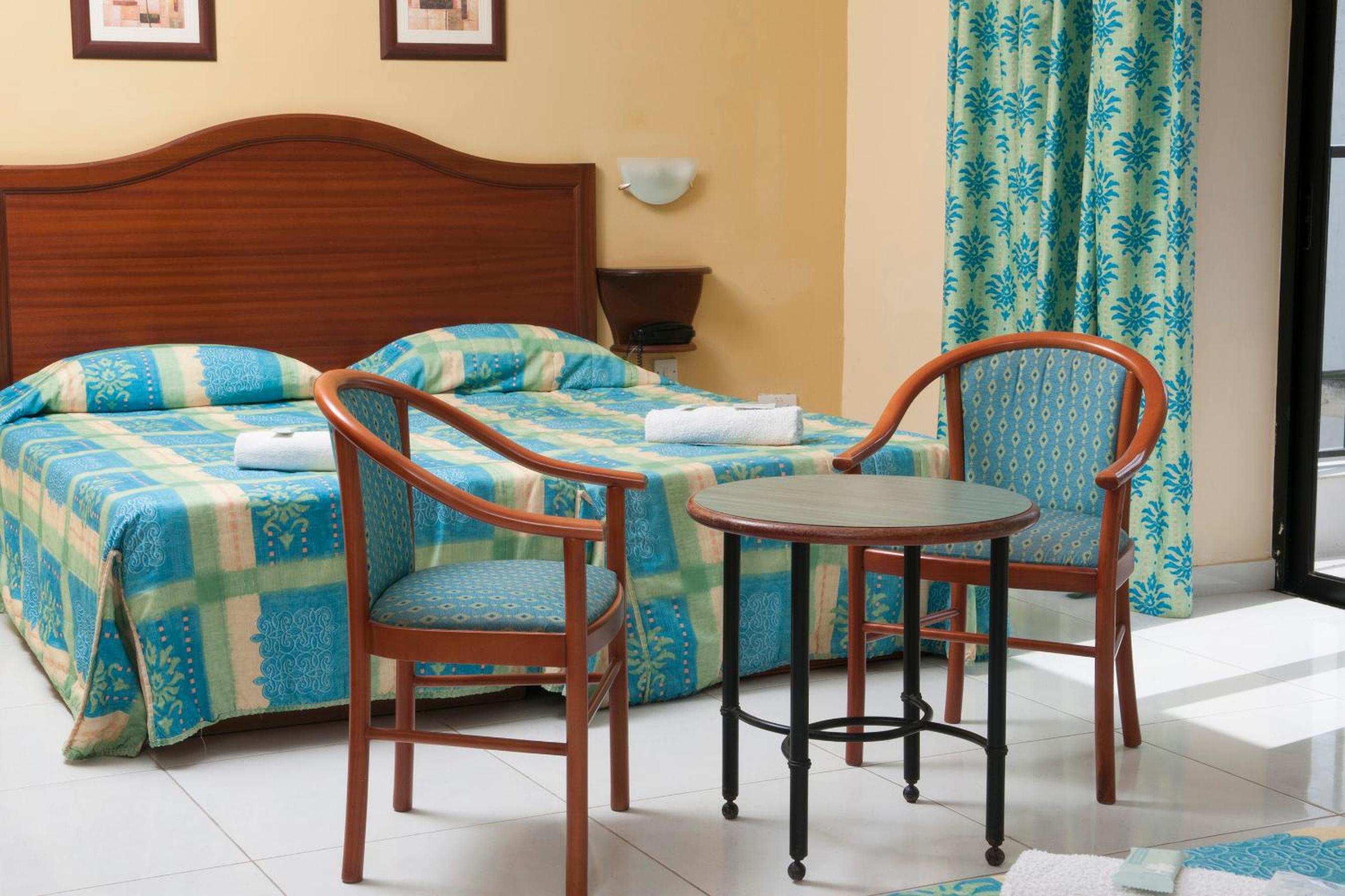 Budget Twin Room With Internal View
