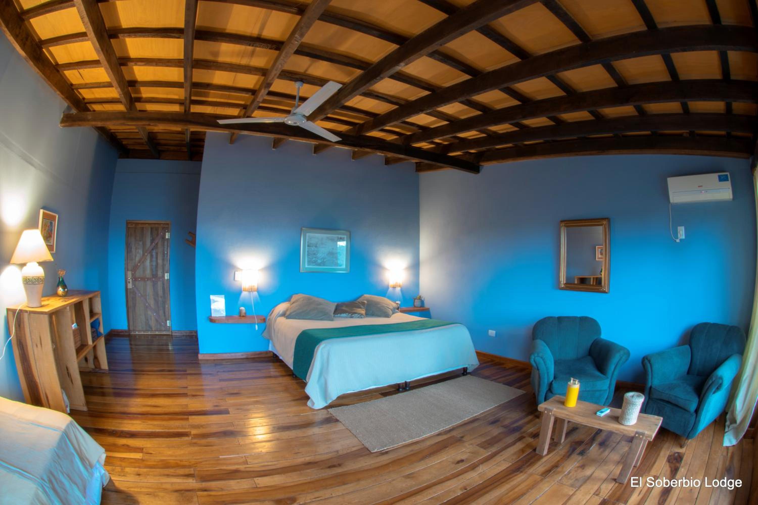 Four-Bedroom Vacation Home photo 3