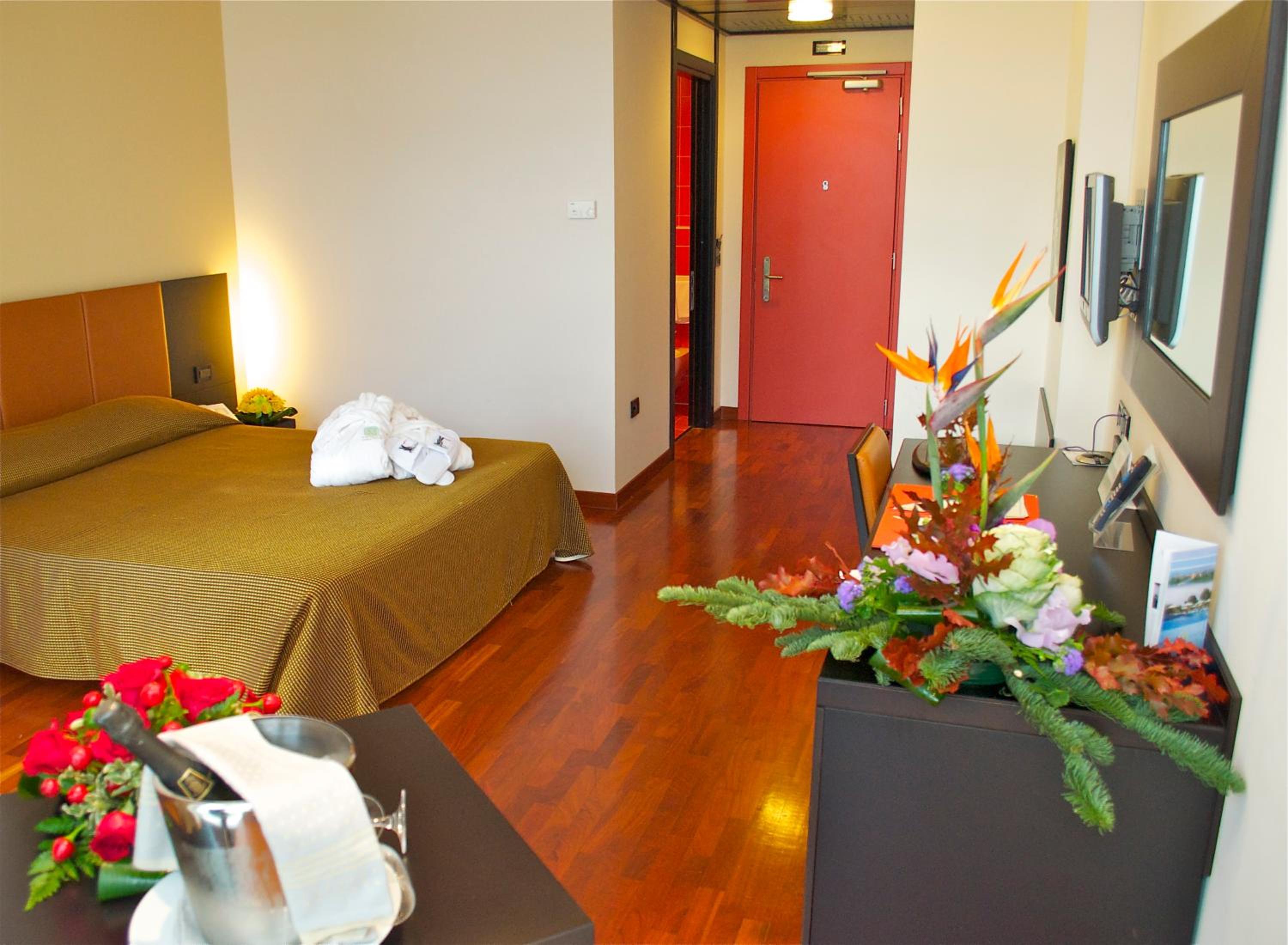 Double Room - Photo 7