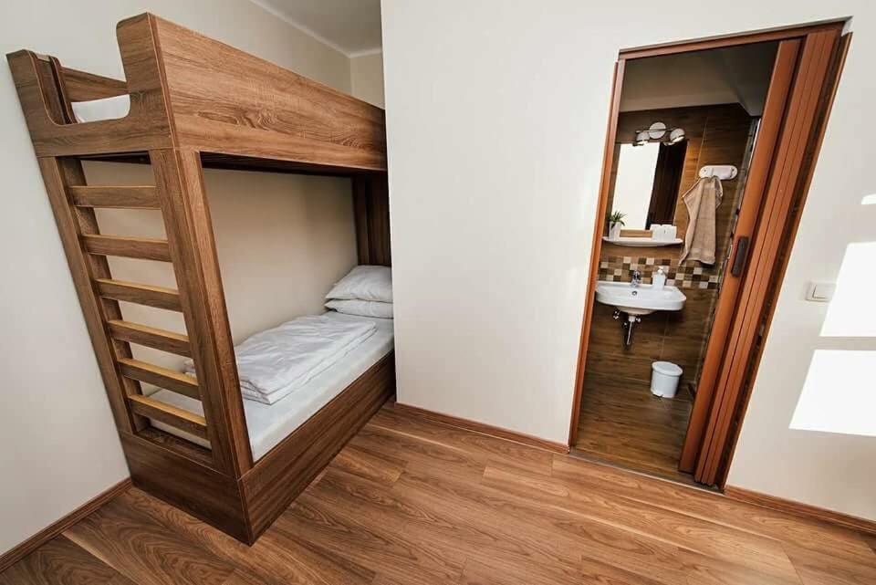 Family Room with Private Bathroom photo 1