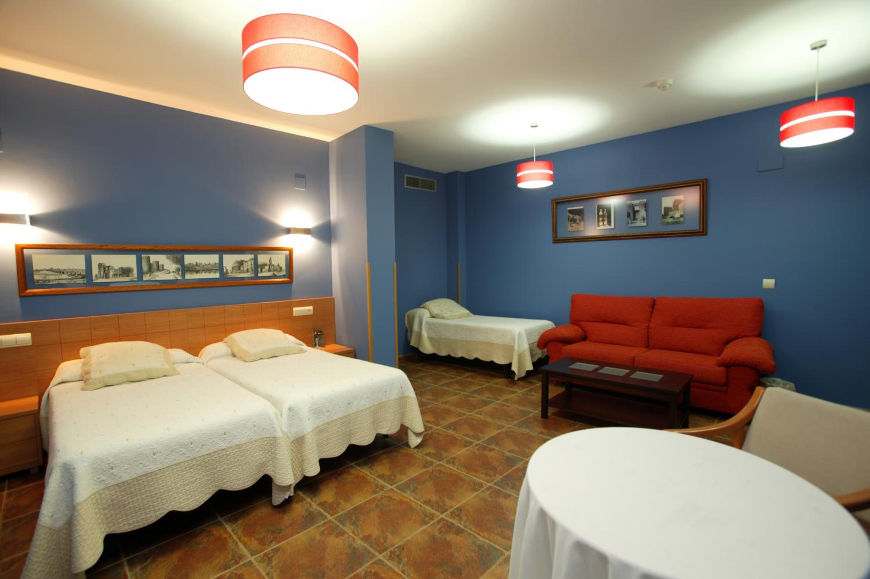 Triple Room - Photo 8