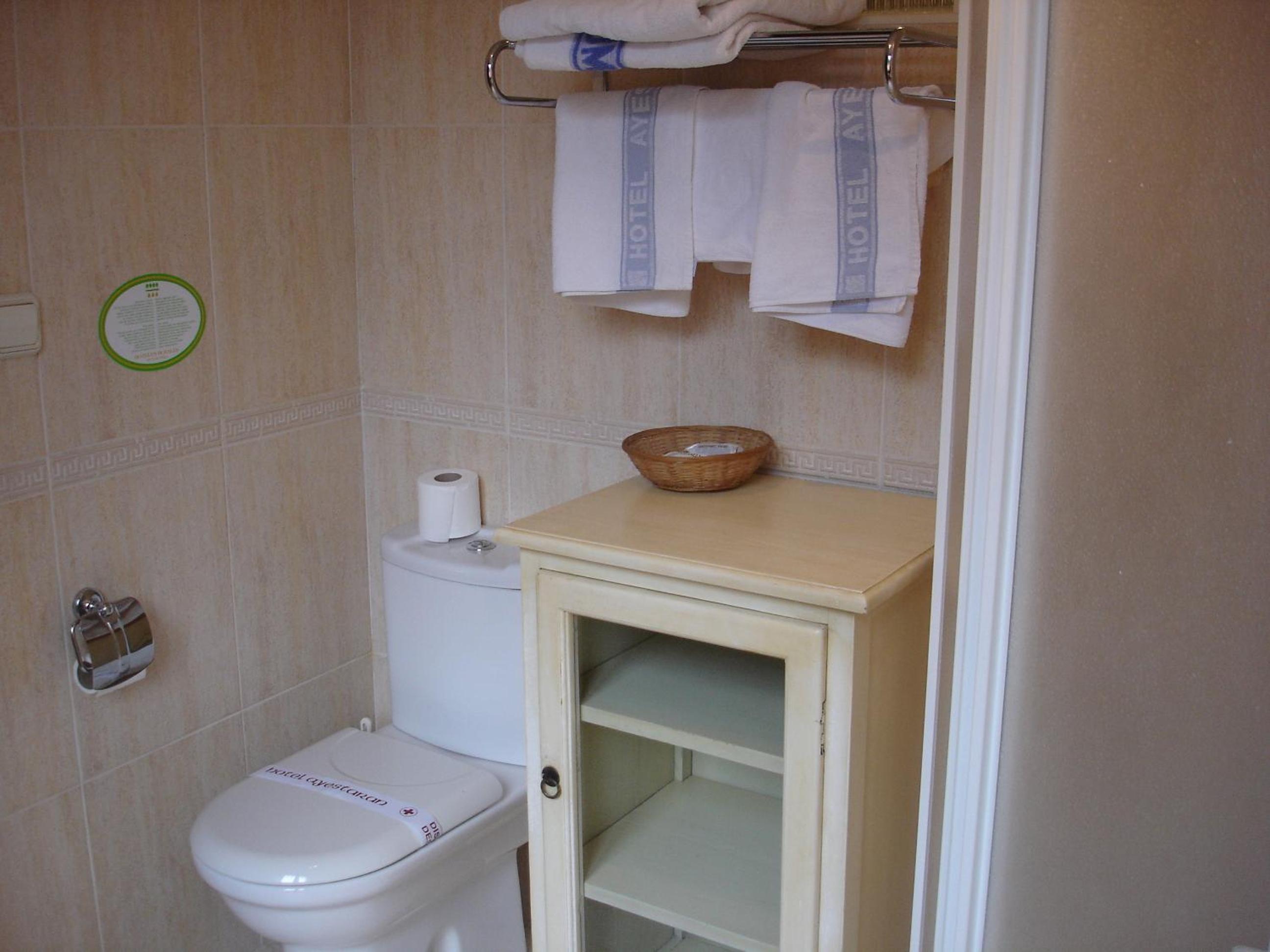 Double or Twin Room - Photo 21