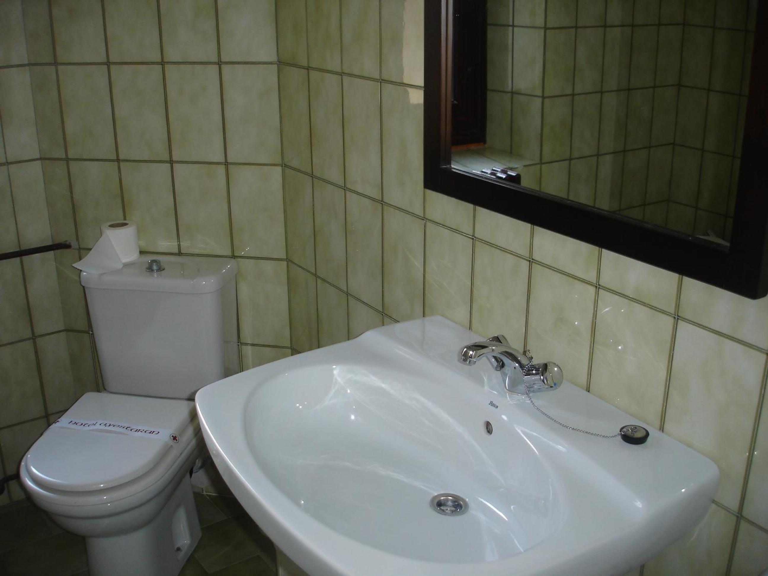 Double or Twin Room - Photo 19