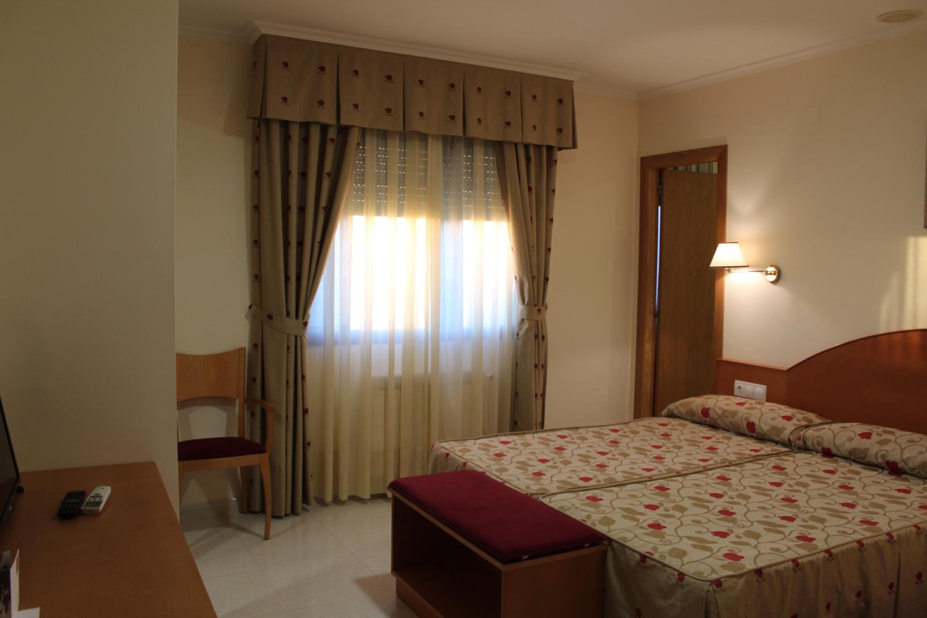 Habitación triple (2 adultos + 1 niño)