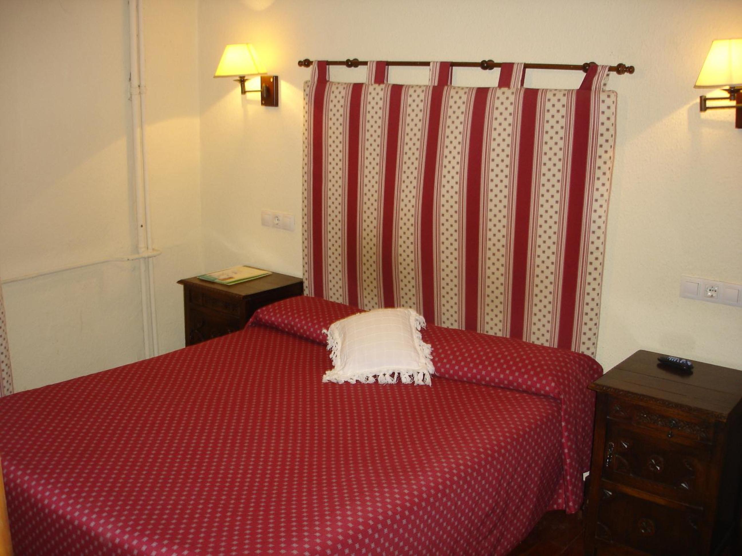 Double or Twin Room - Photo 20