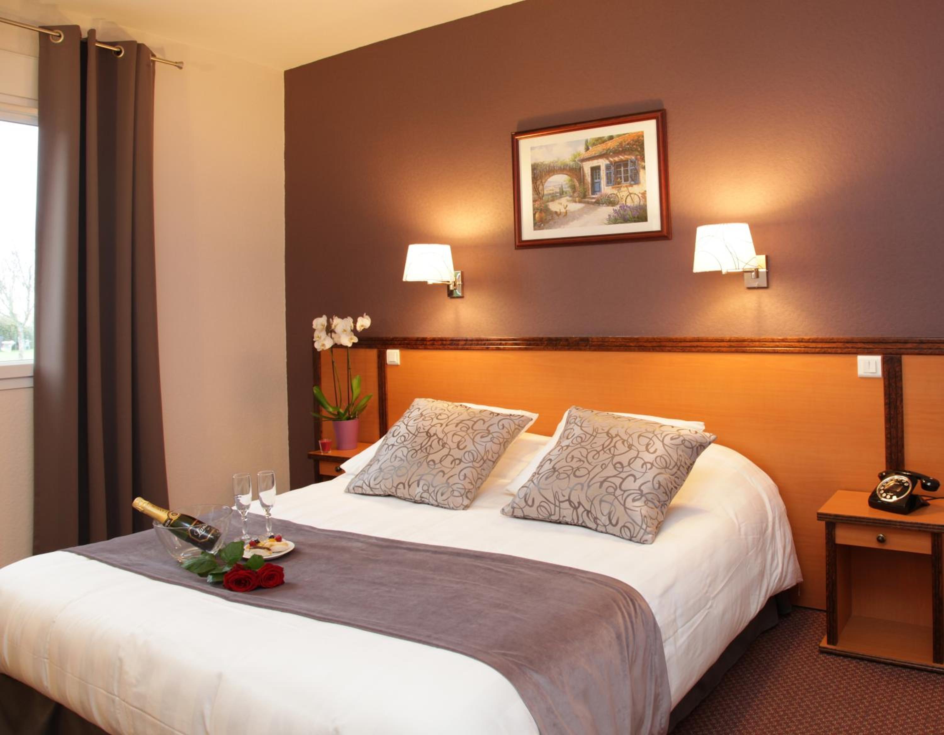 Double Room - Photo 10