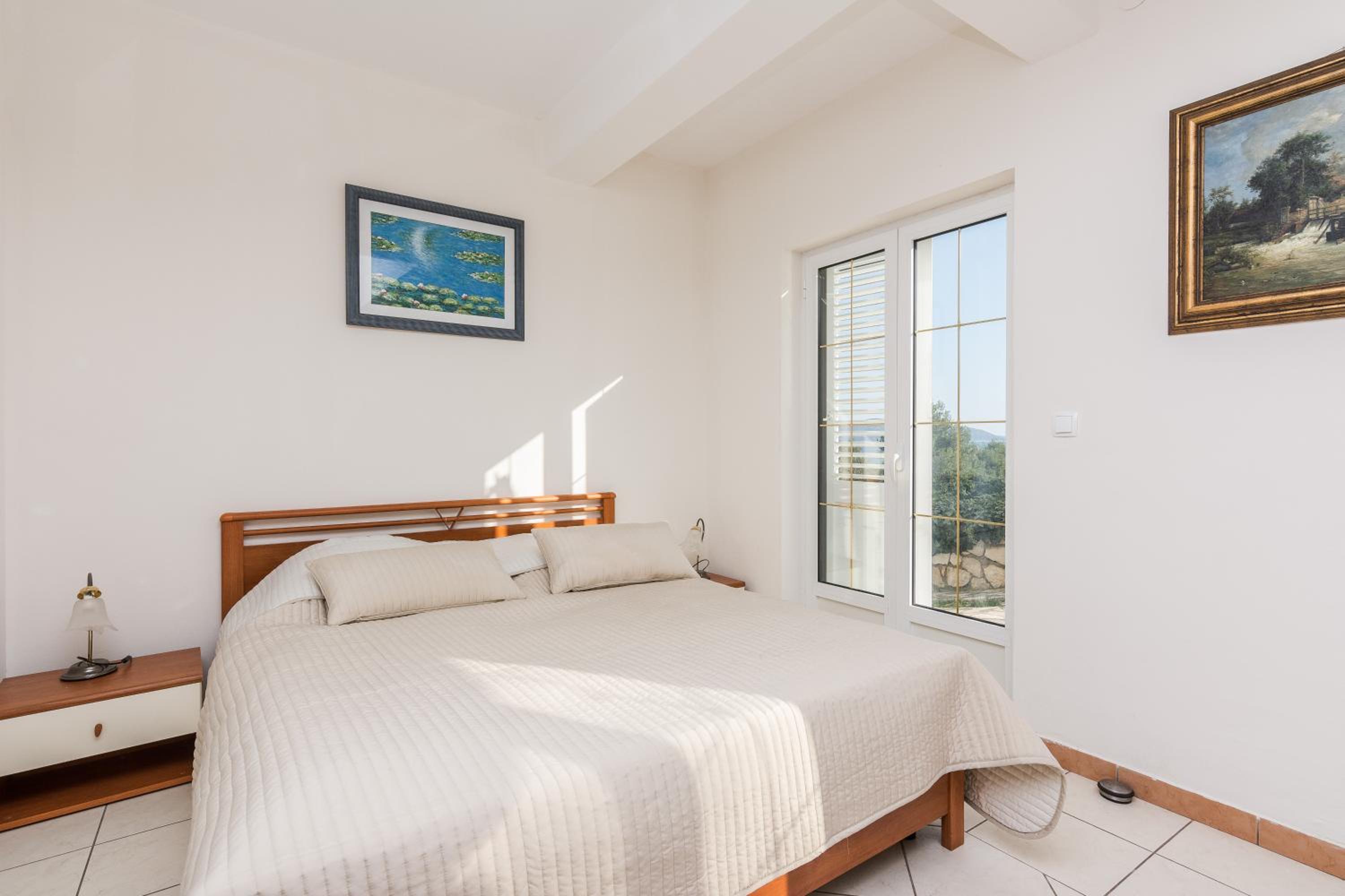 One-Bedroom Apartment (2 Adults) photo 2