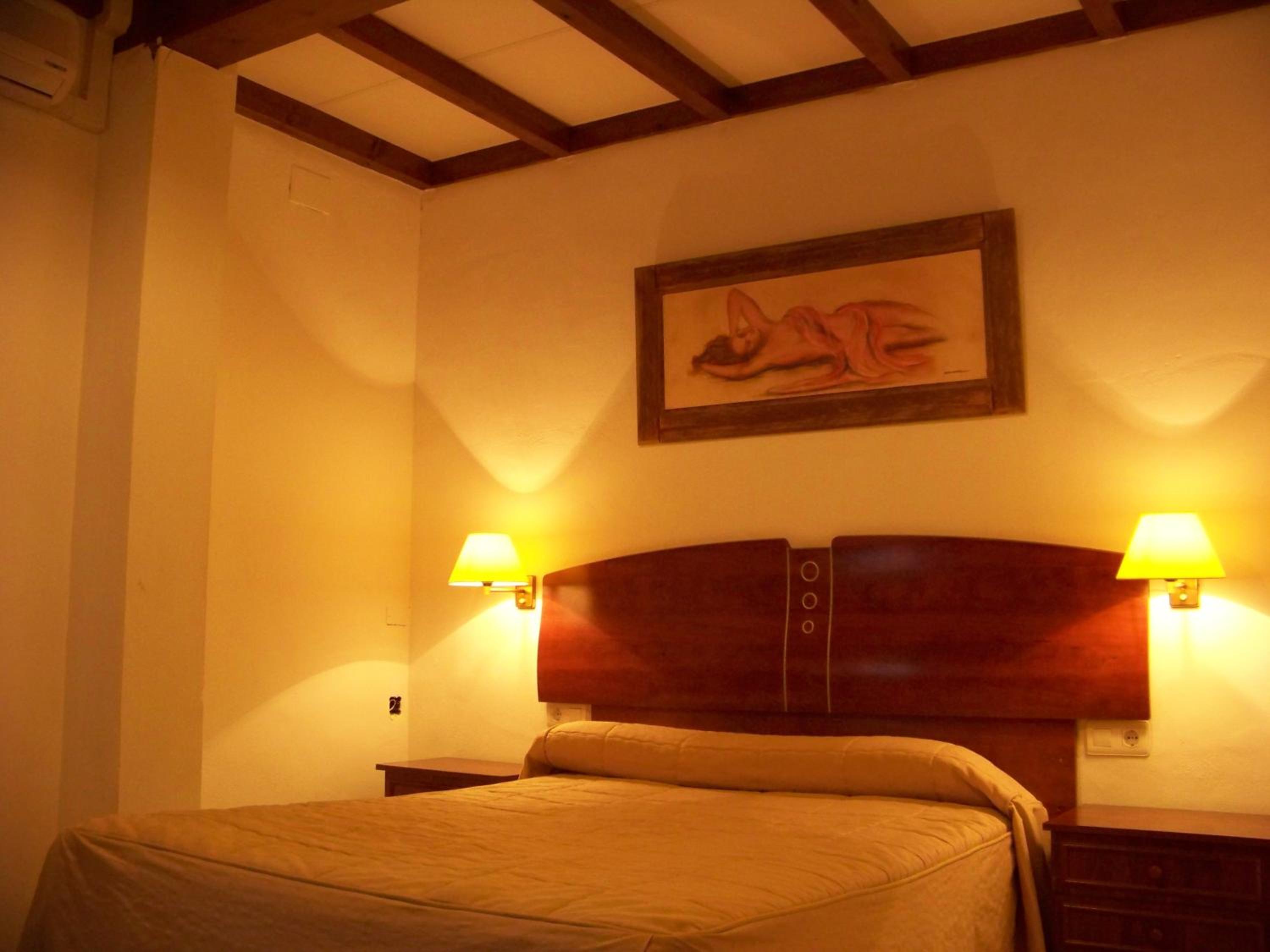 Double or Twin Room with Extra Bed (3 Adults) photo 2