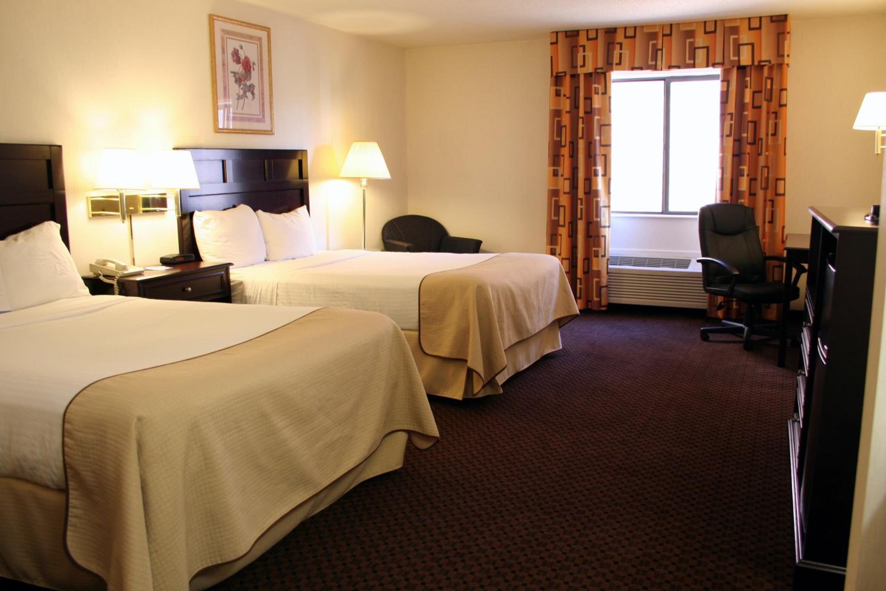Deluxe Double Room with Two Double Beds - Non-Smoking - Photo 5