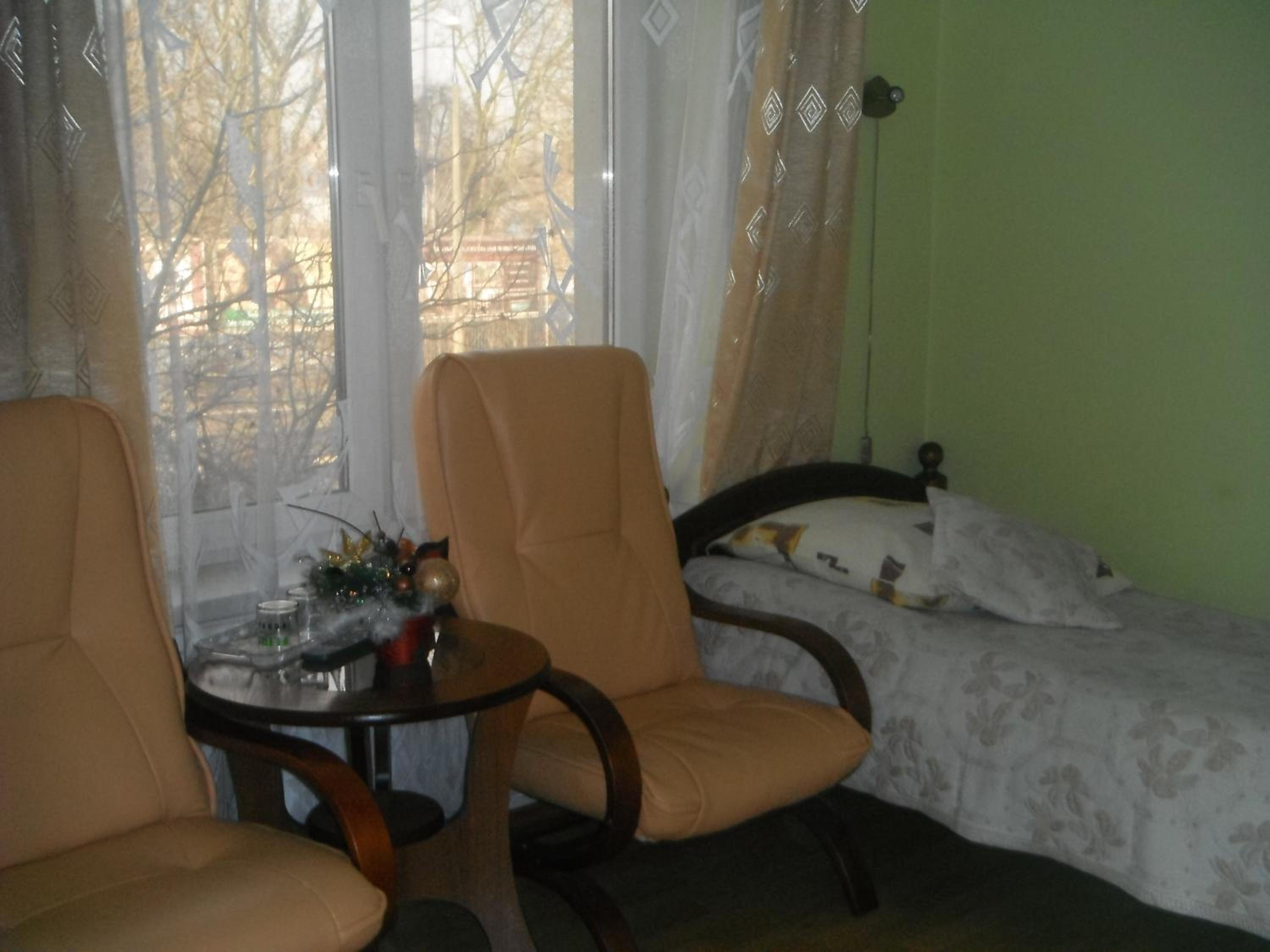 Twin Room - Photo 2