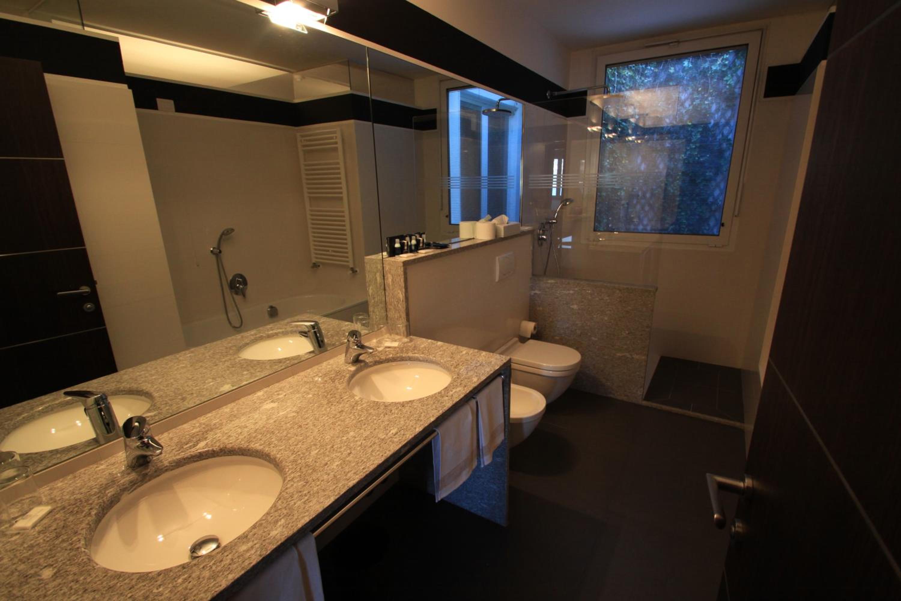 Two-Bedroom Suite - Photo 2