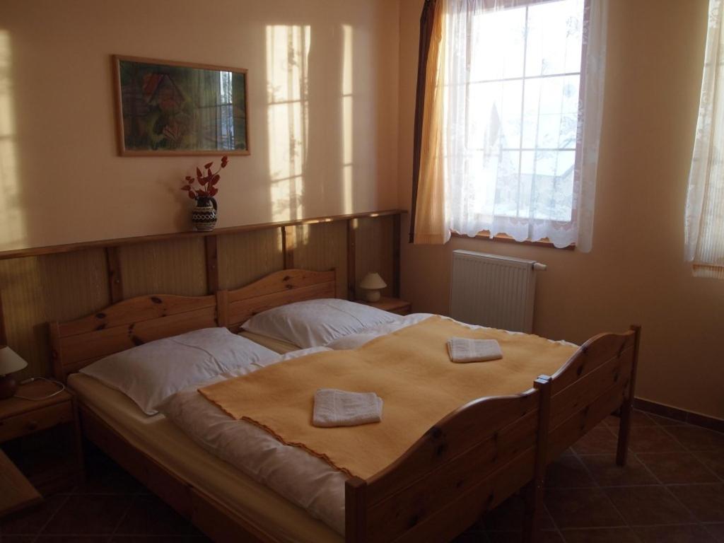 One-Bedroom Apartment with Kitchenette photo 3