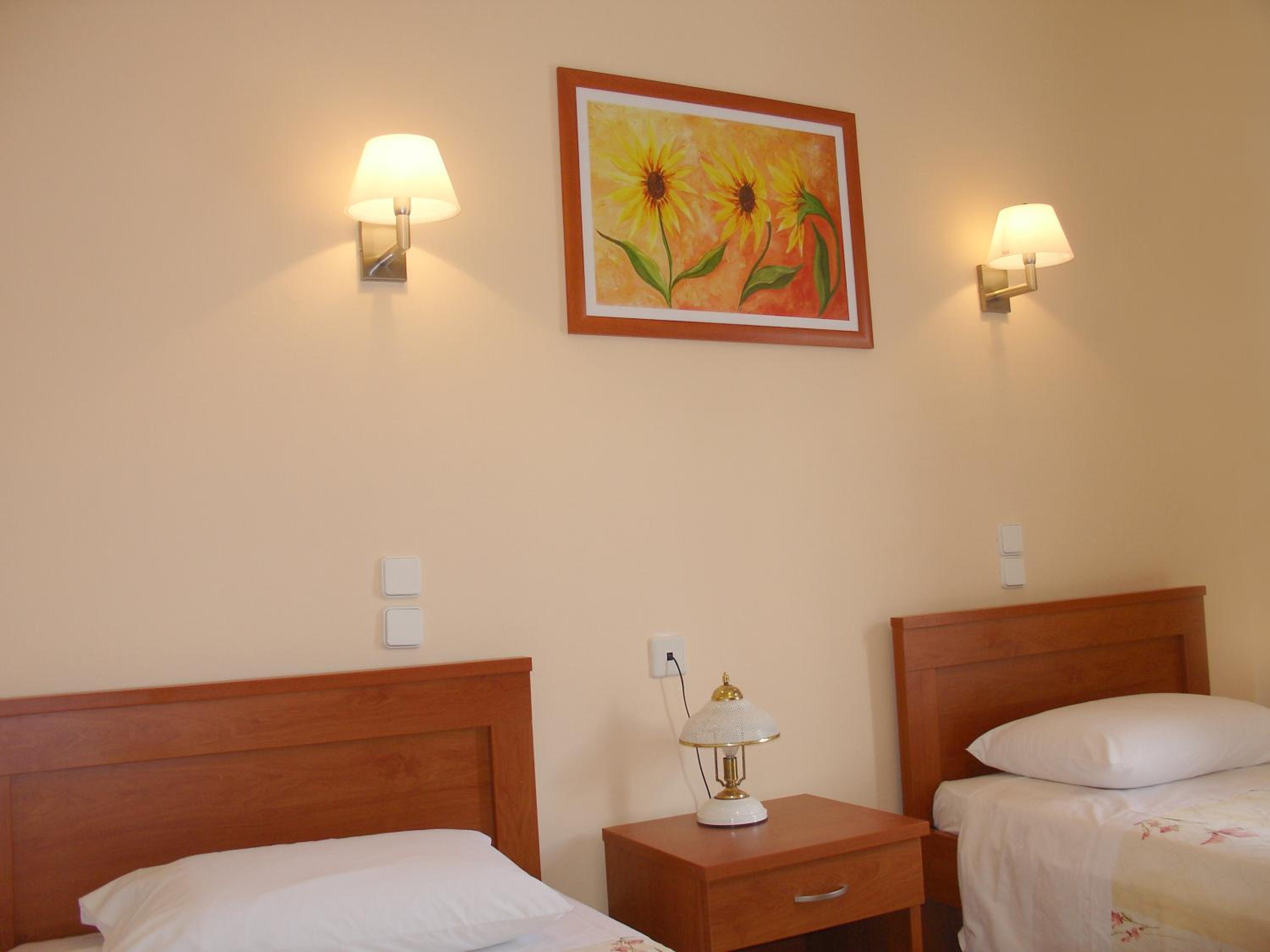 Double Room - Photo 10