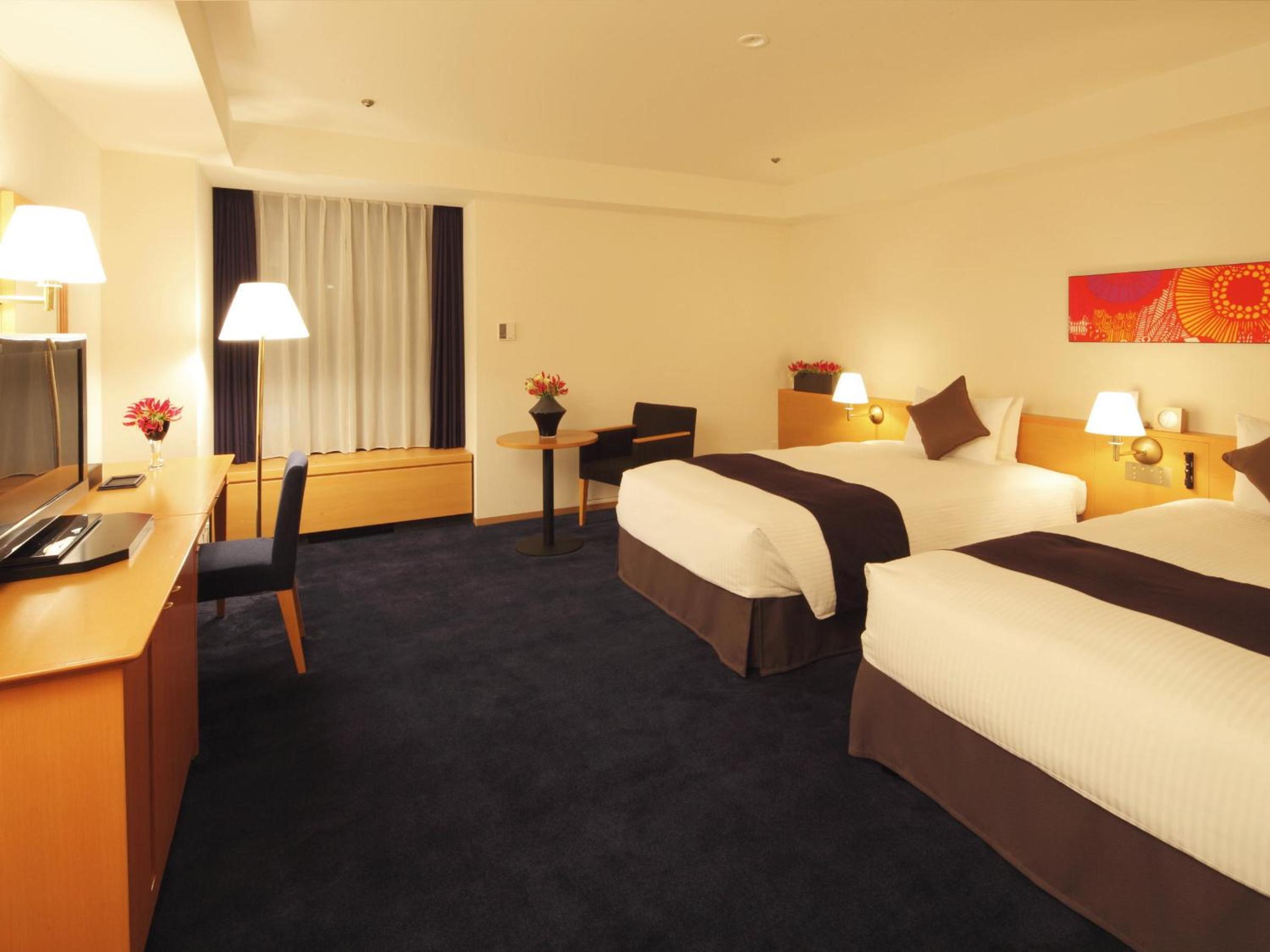 Large Twin Room - East Wing - Photo 5