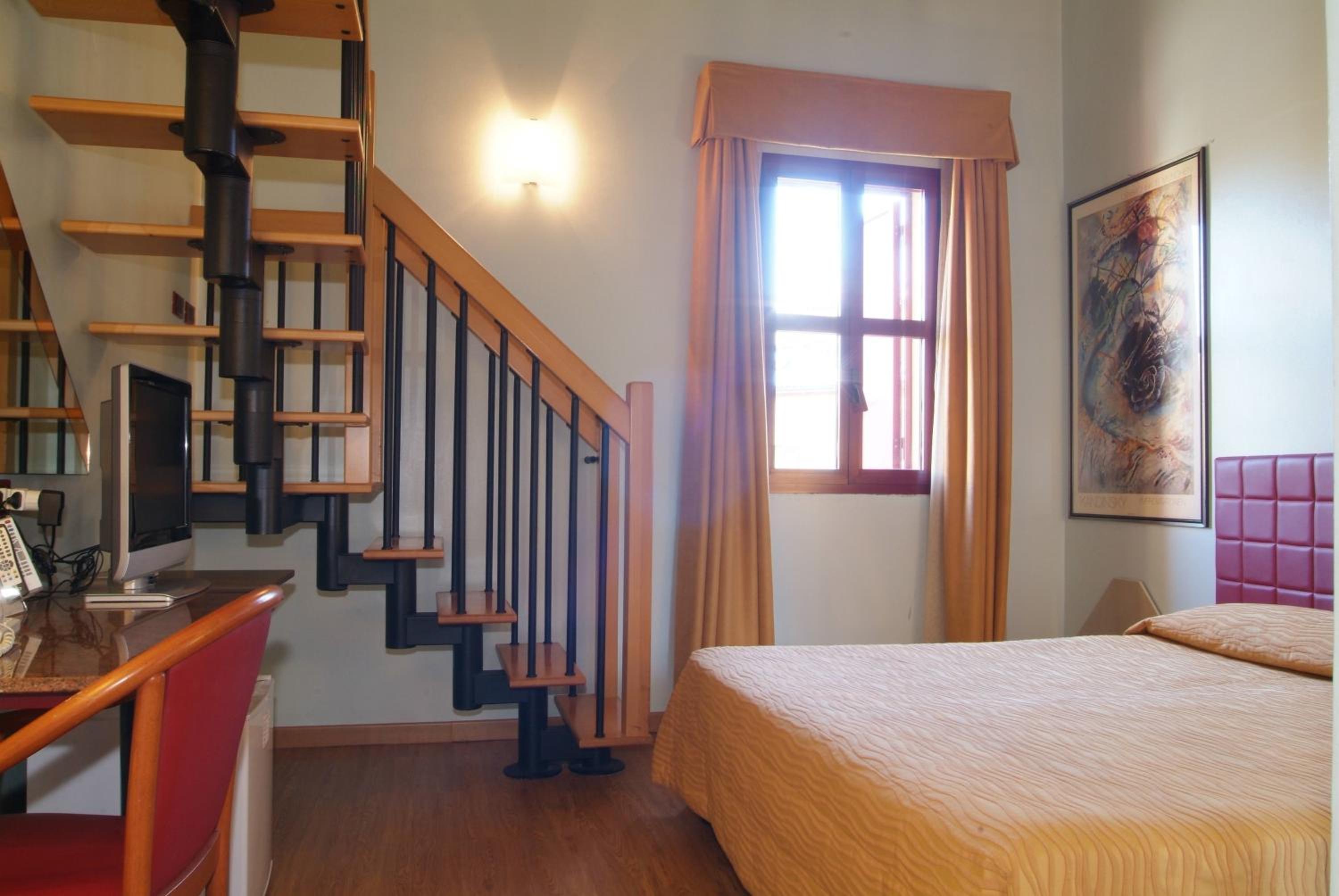 Quadruple Room - Photo 1