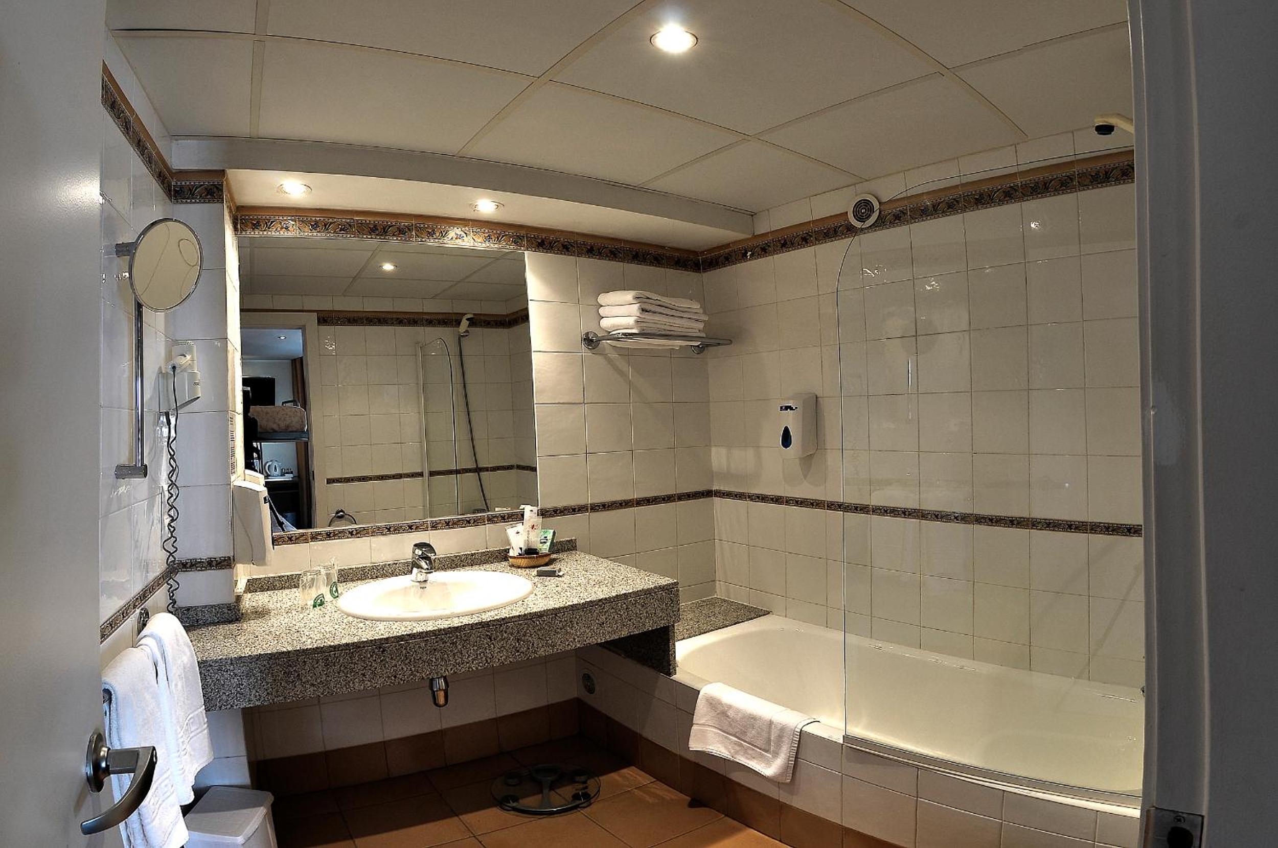 Double or Twin Room photo 3
