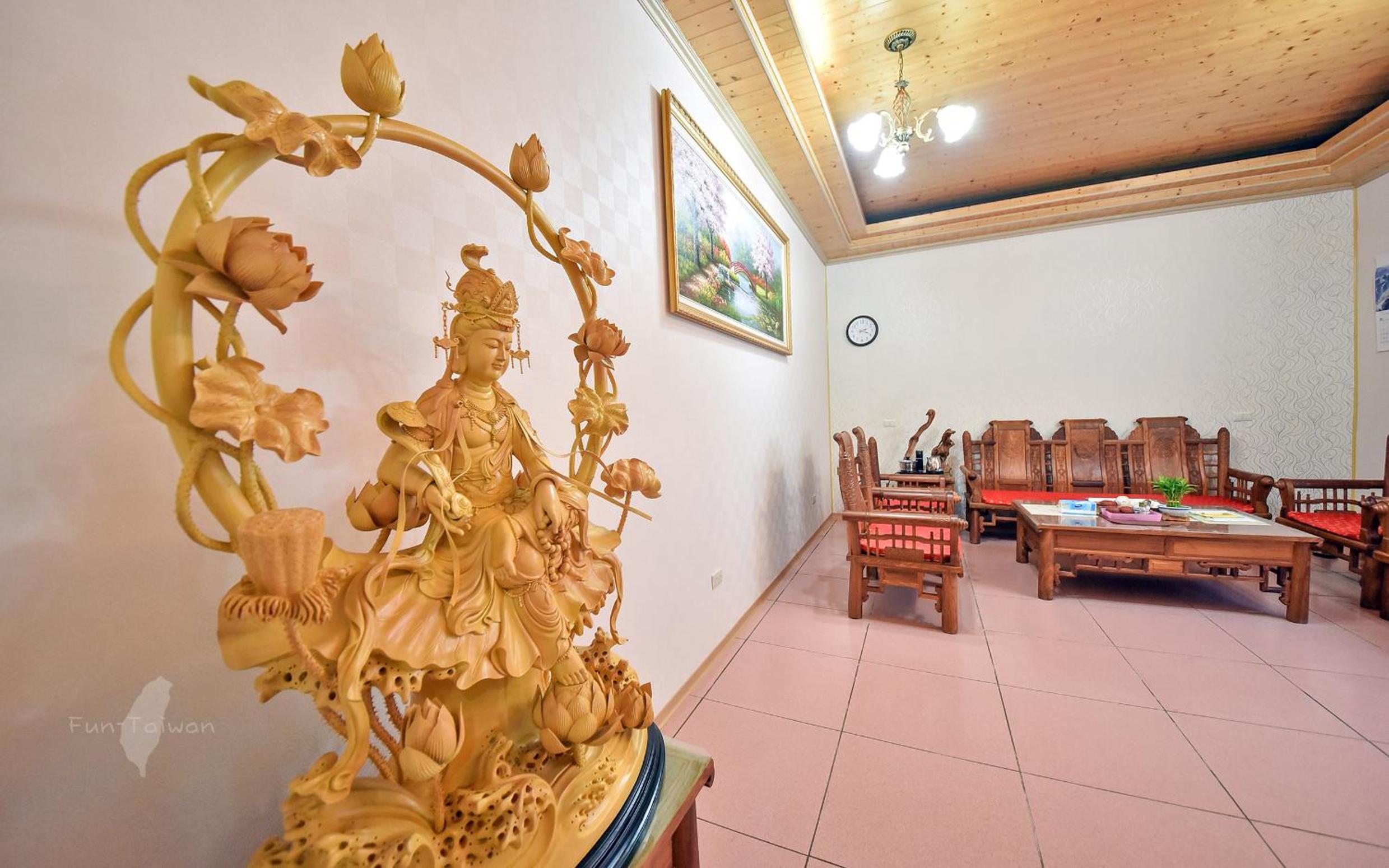 Deluxe Double or Twin Room with Mountain View photo 3
