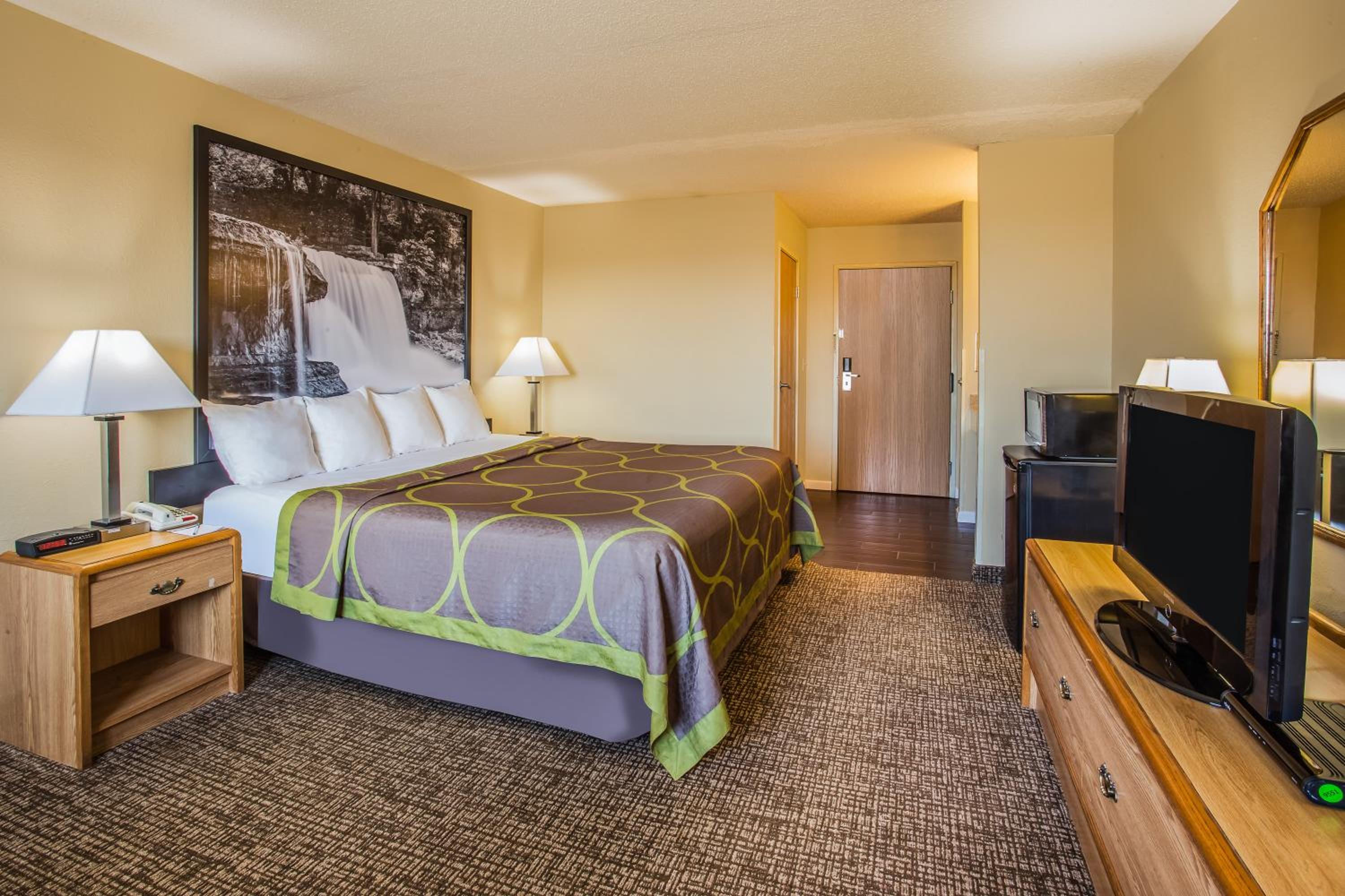 King Room - Disability Access/Non-Smoking photo 1