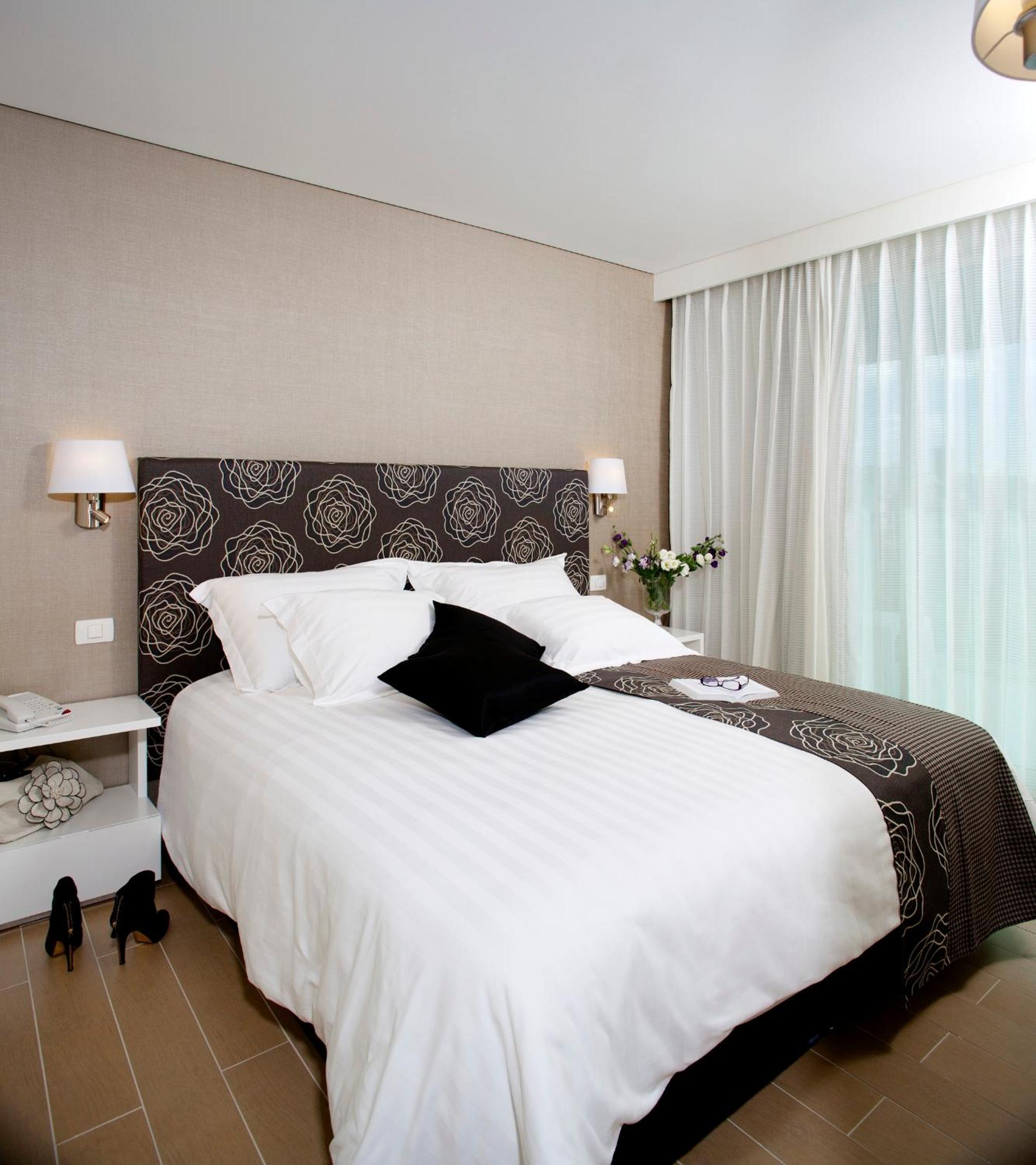 Deluxe Suite - Photo 4
