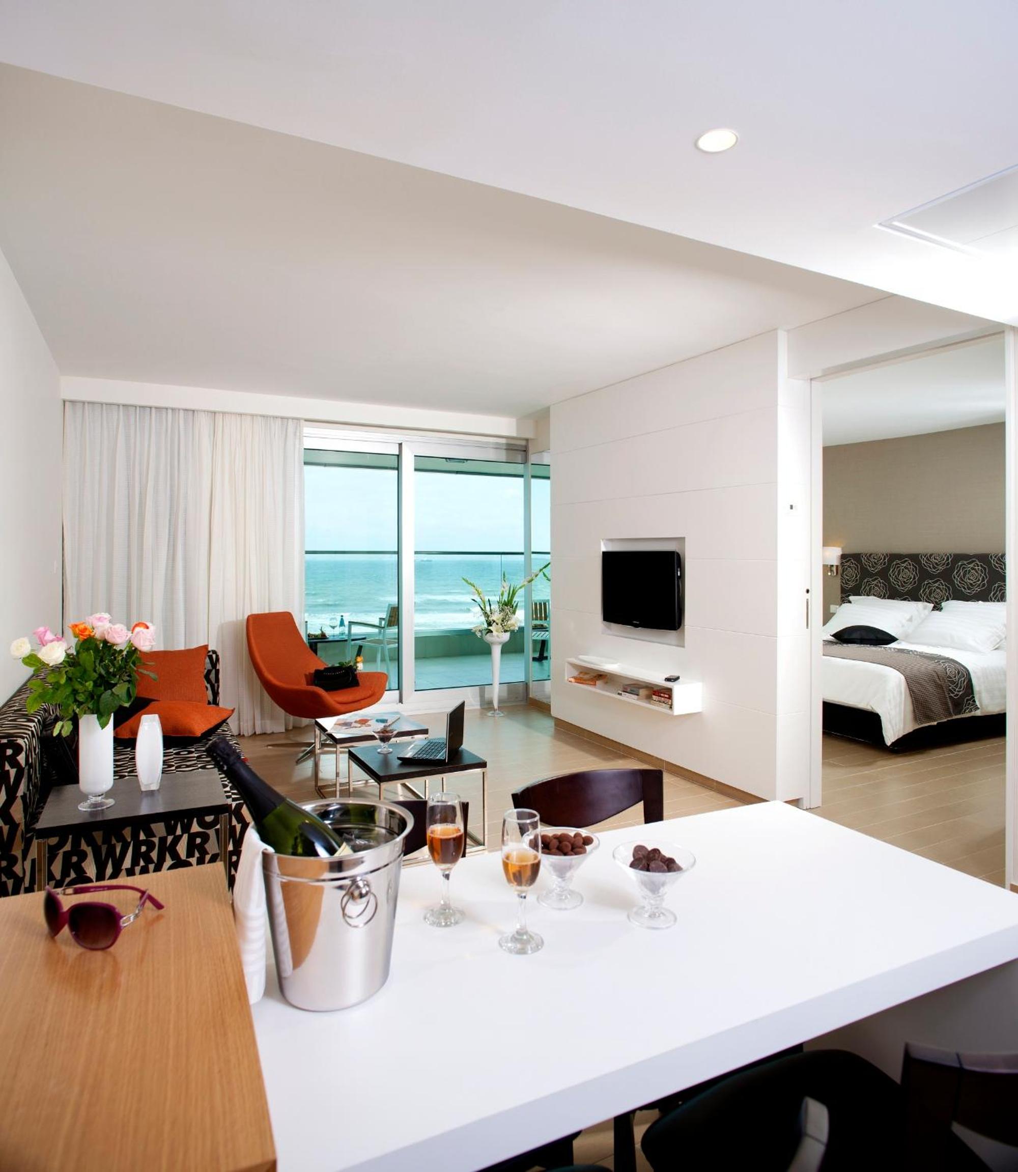 Executive Suite with Sea View - Photo 2