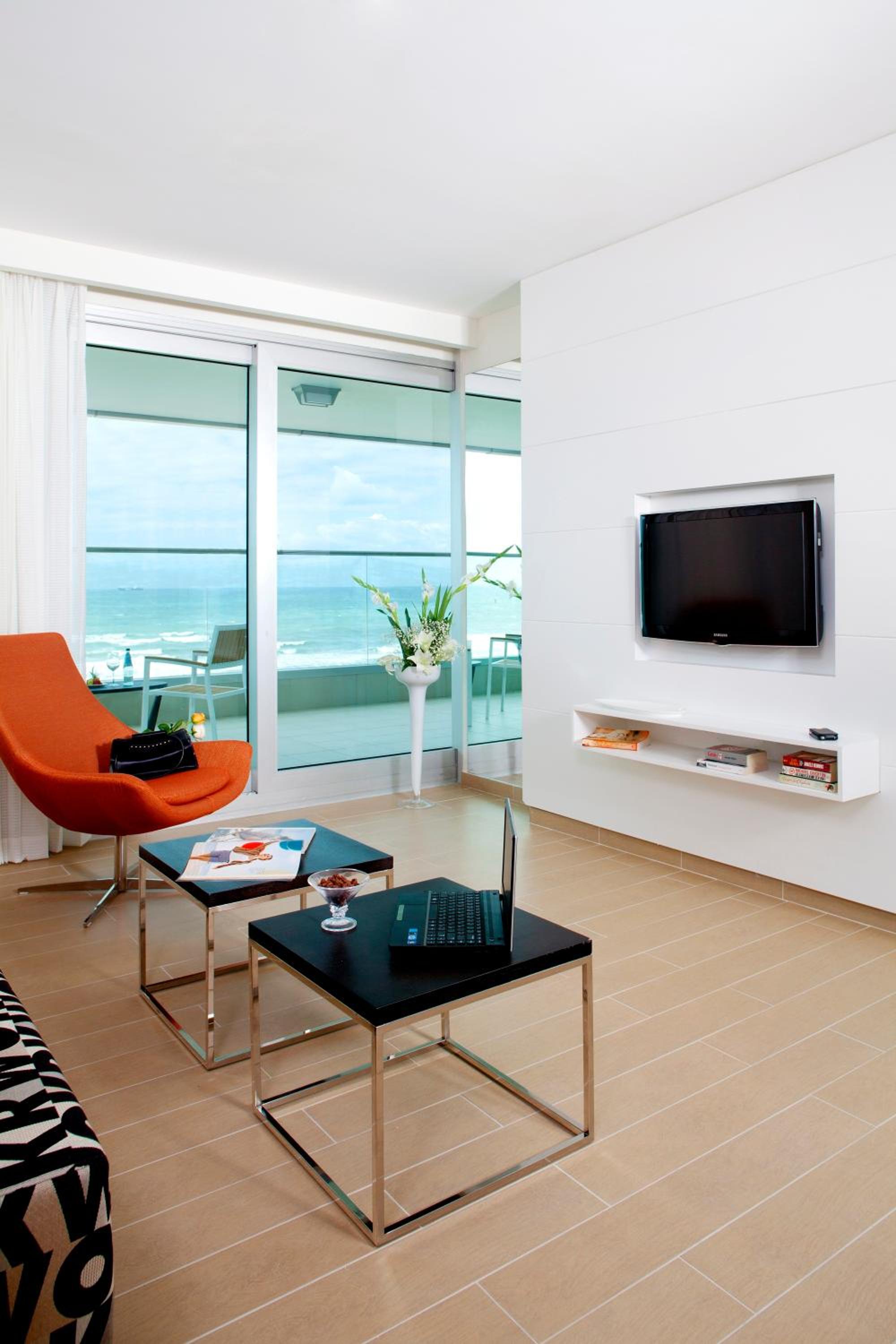 Executive Suite with Sea View - Photo 3
