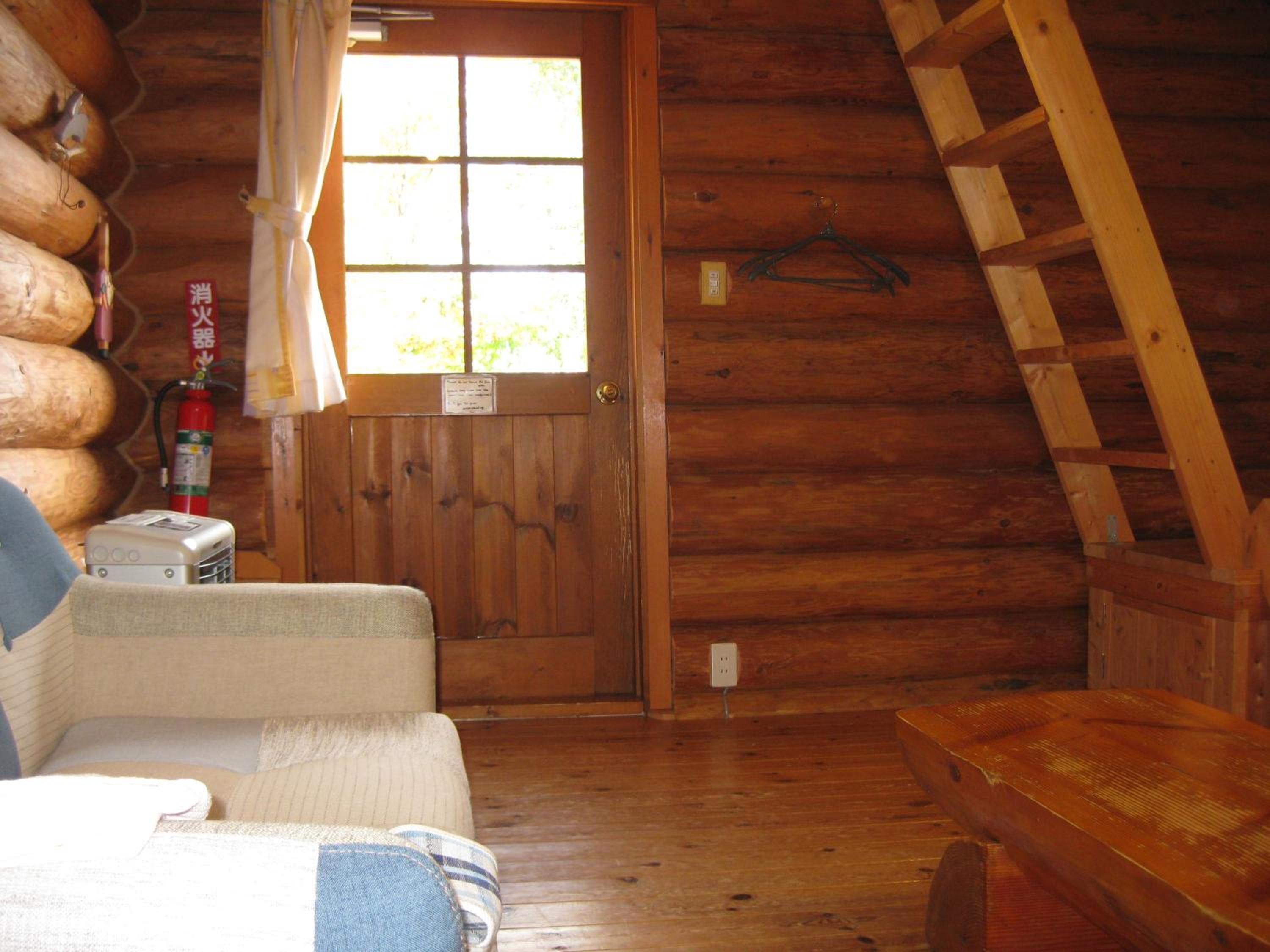 Cottage with Loft (3 adult)