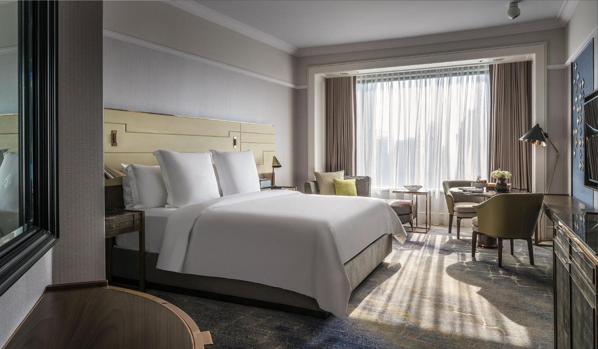 Deluxe King Room