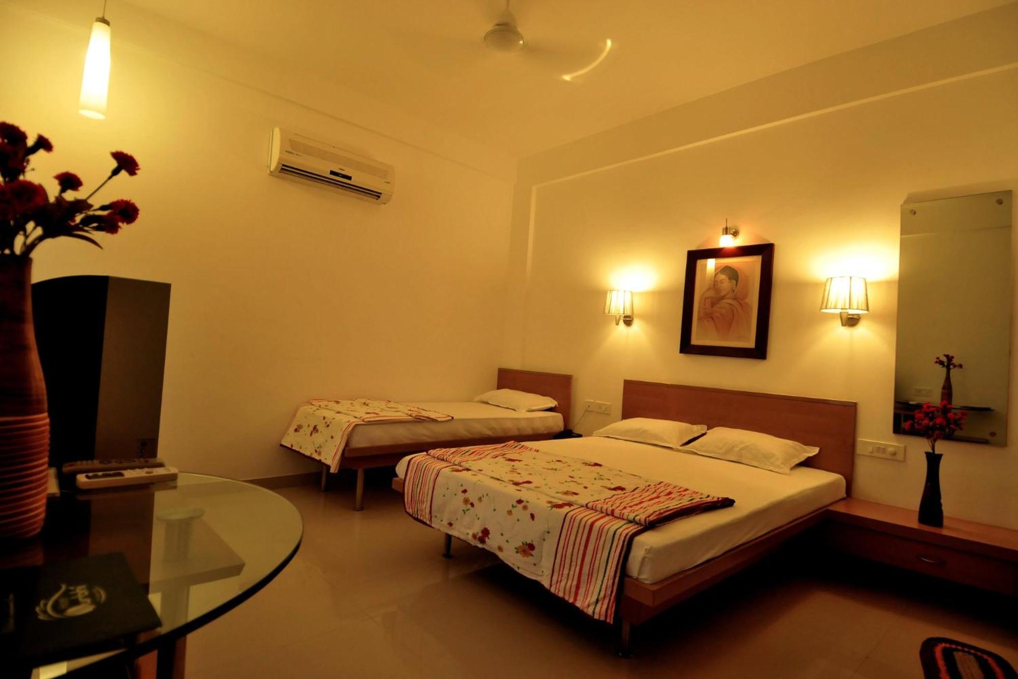 Deluxe Room - Photo 3