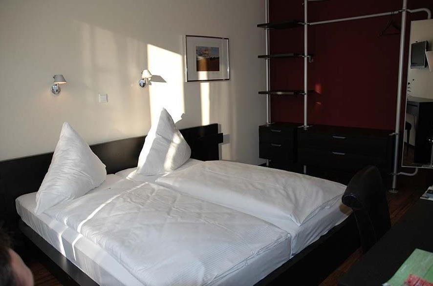 Double Room - Photo 4