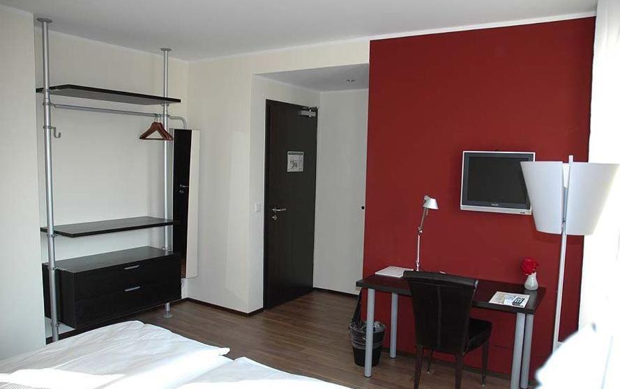 Double Room - Photo 3