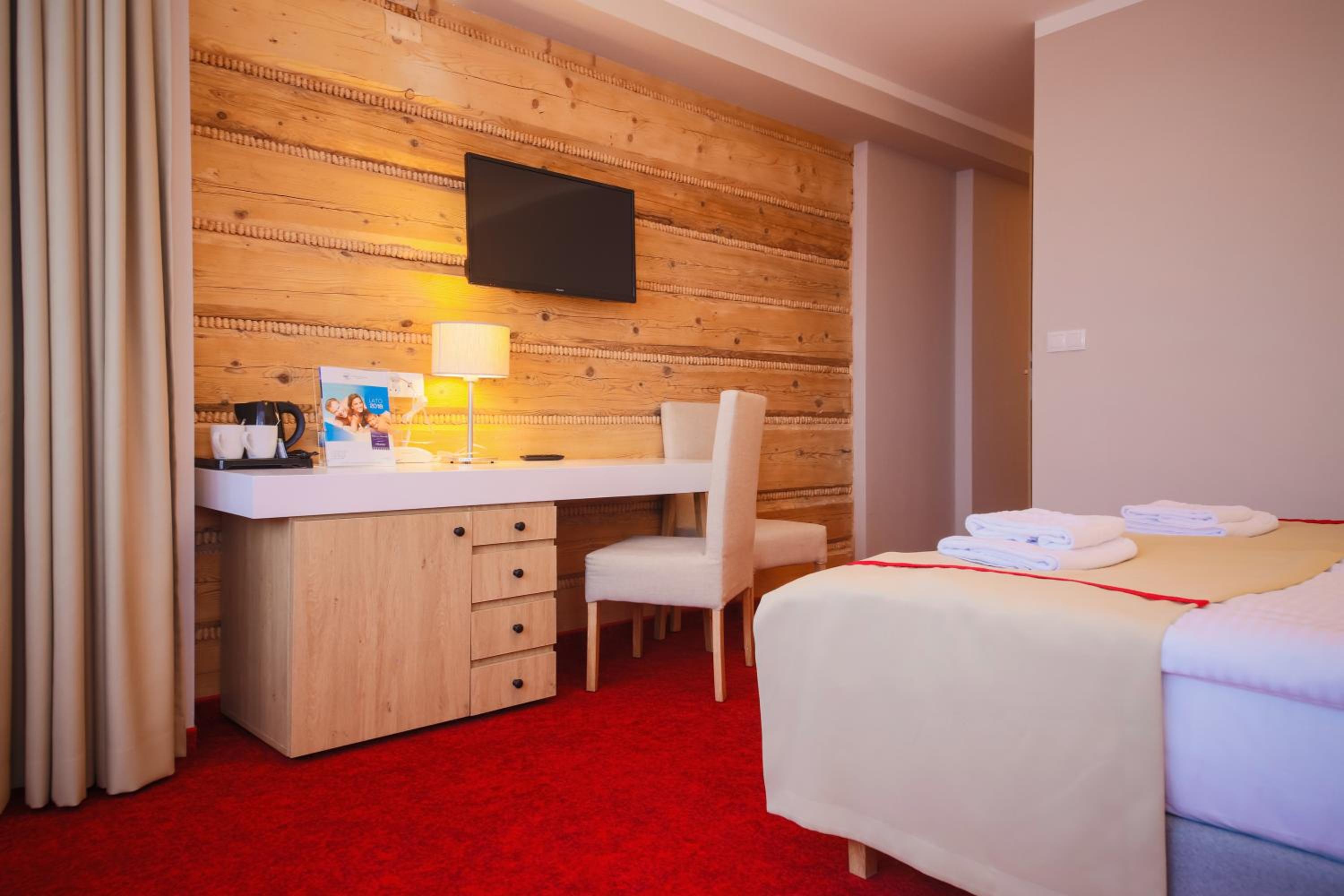 Double or Twin Room - Photo 6