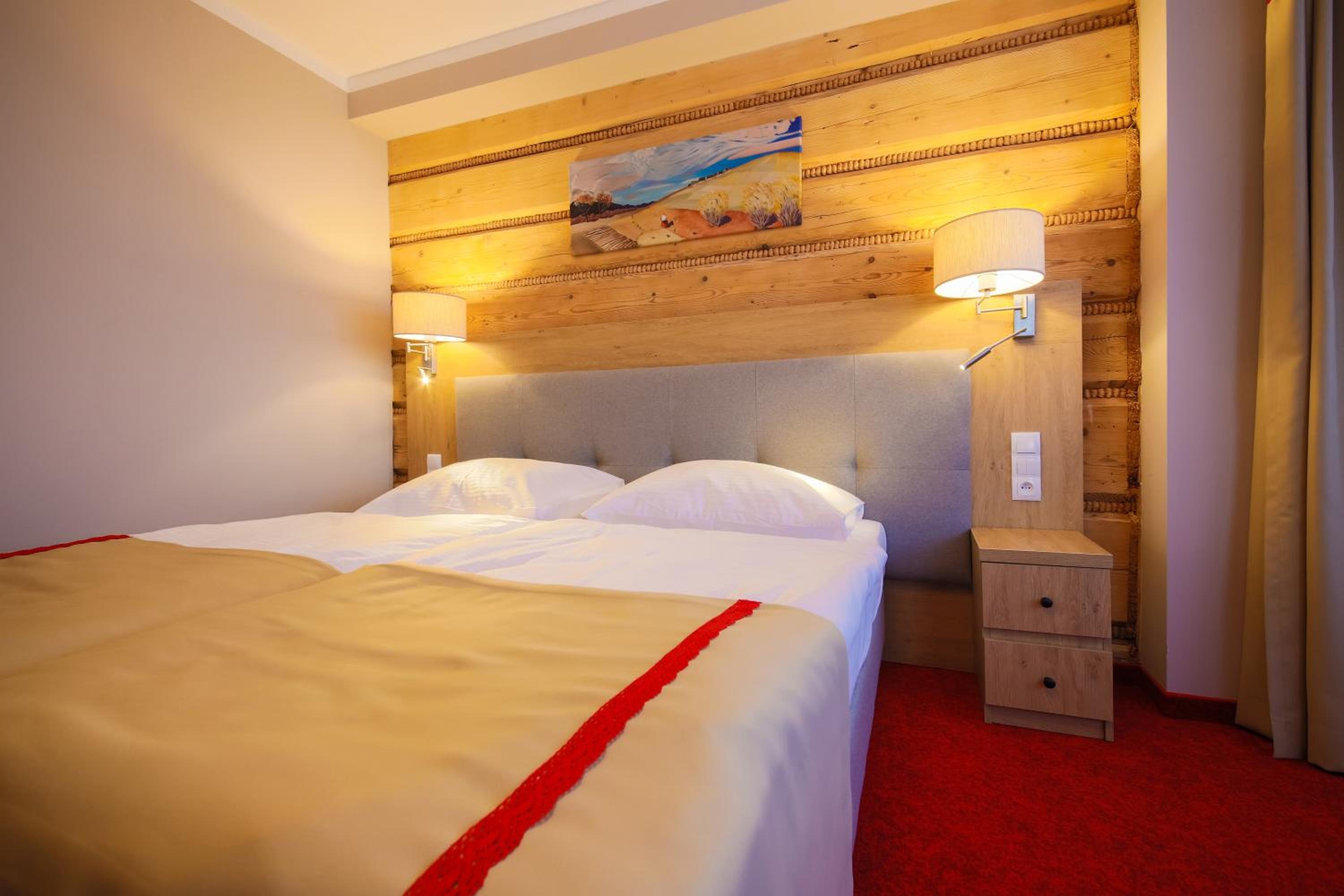 Double or Twin Room - Photo 7