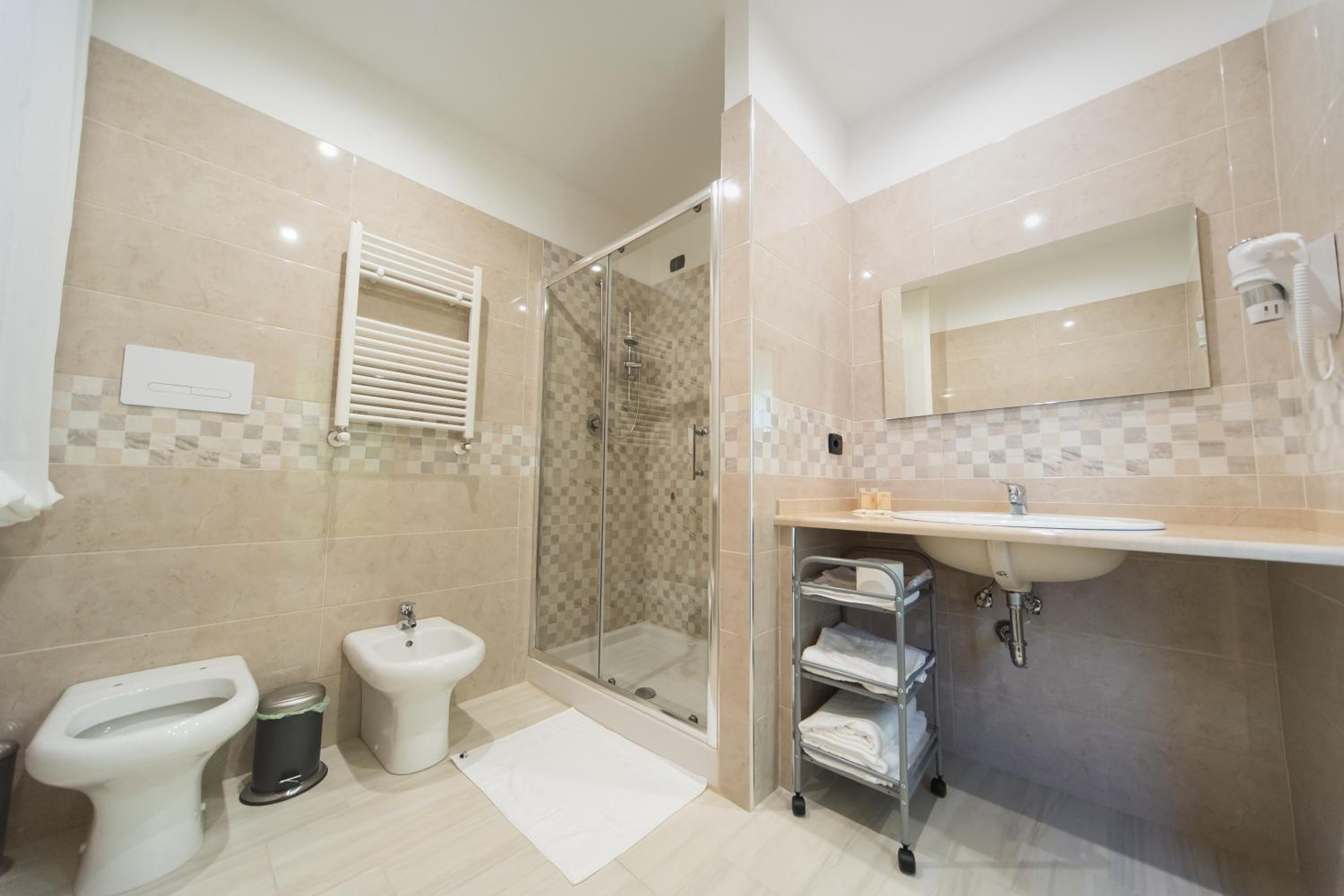 Deluxe Room (2 Adults + 1 Child) photo 2