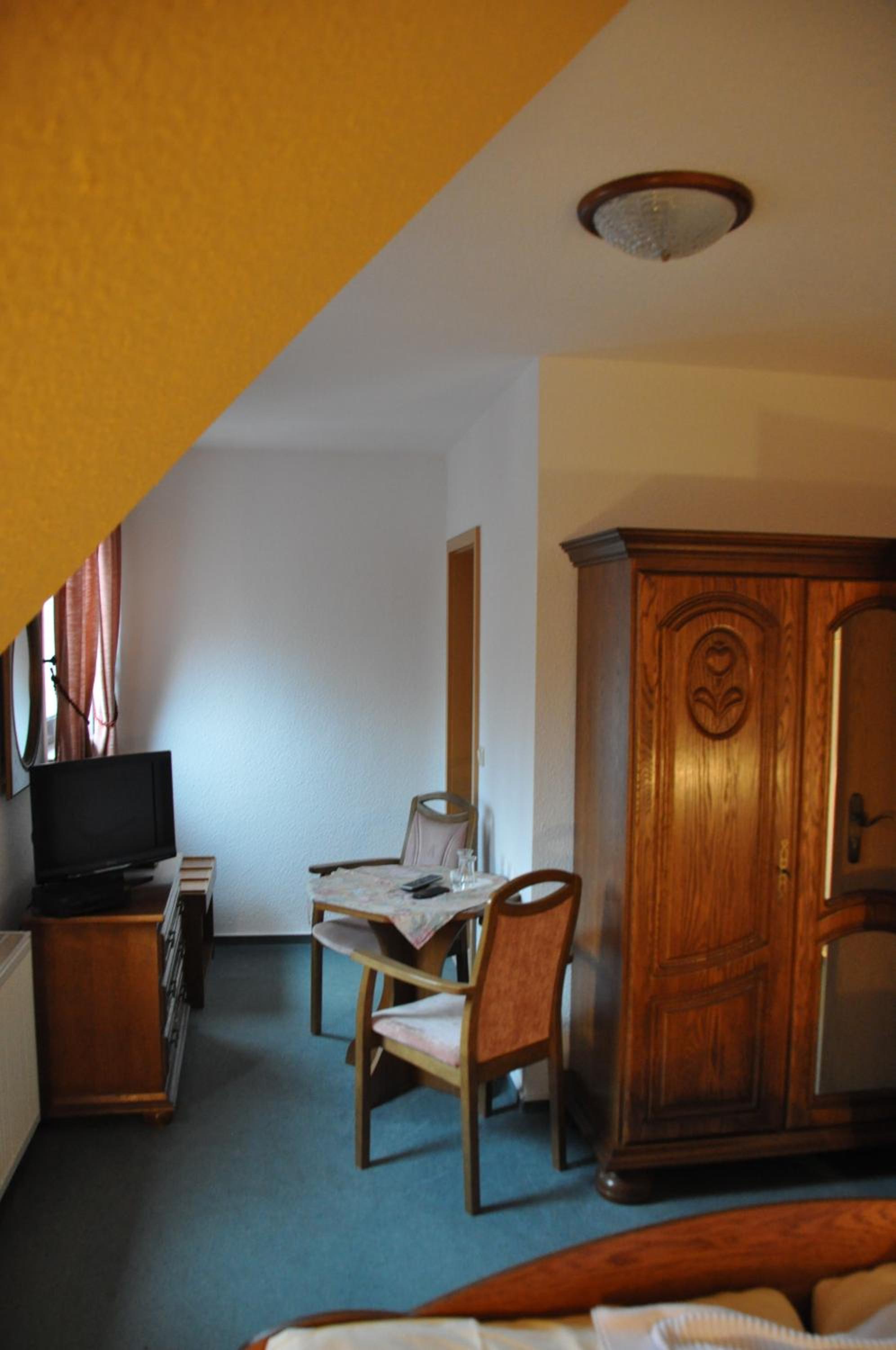 Double or Twin Room - Photo 2