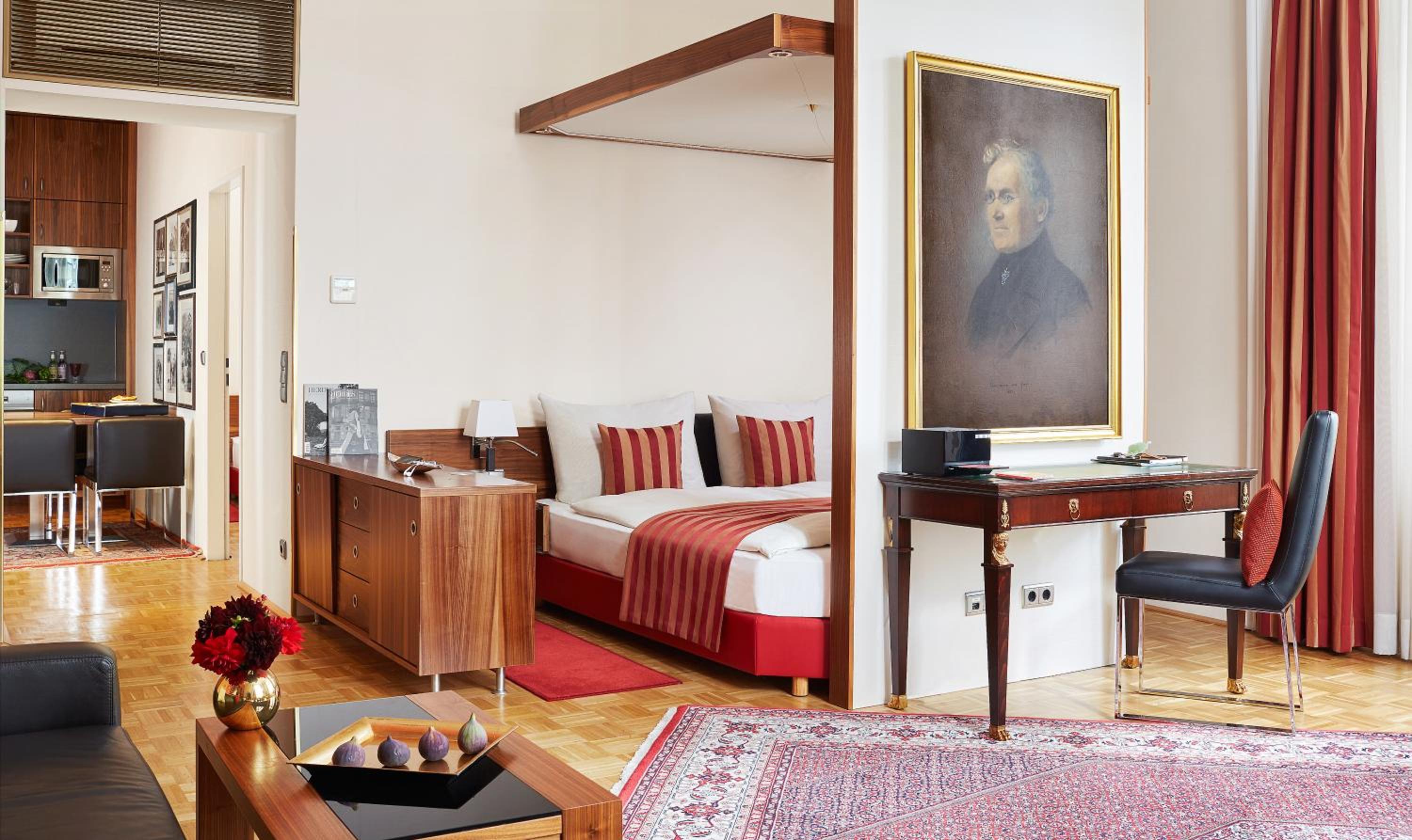 Executive Two-Bedroom Apartment thumbnail 6