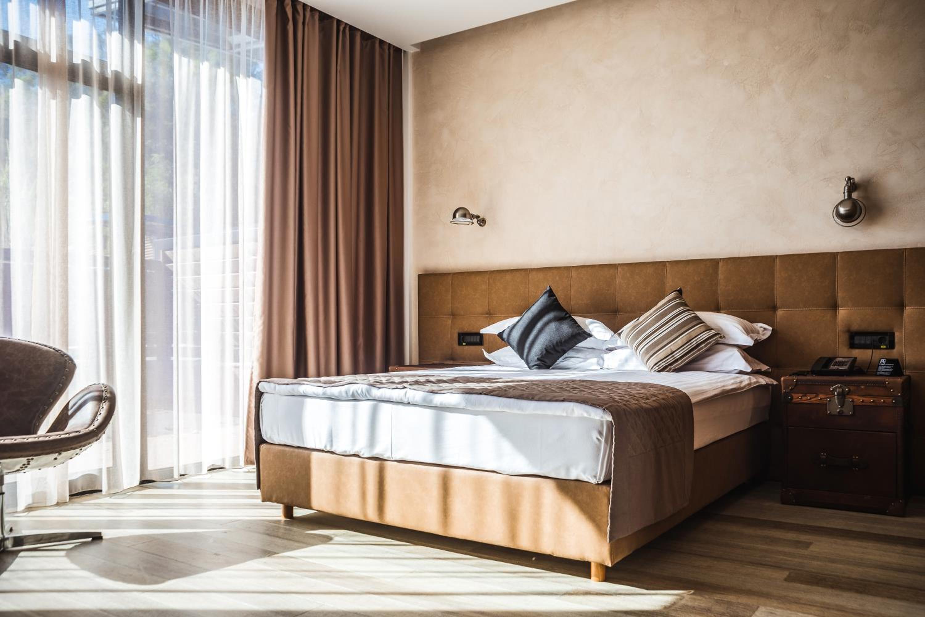 Double or Twin Room with Terrace