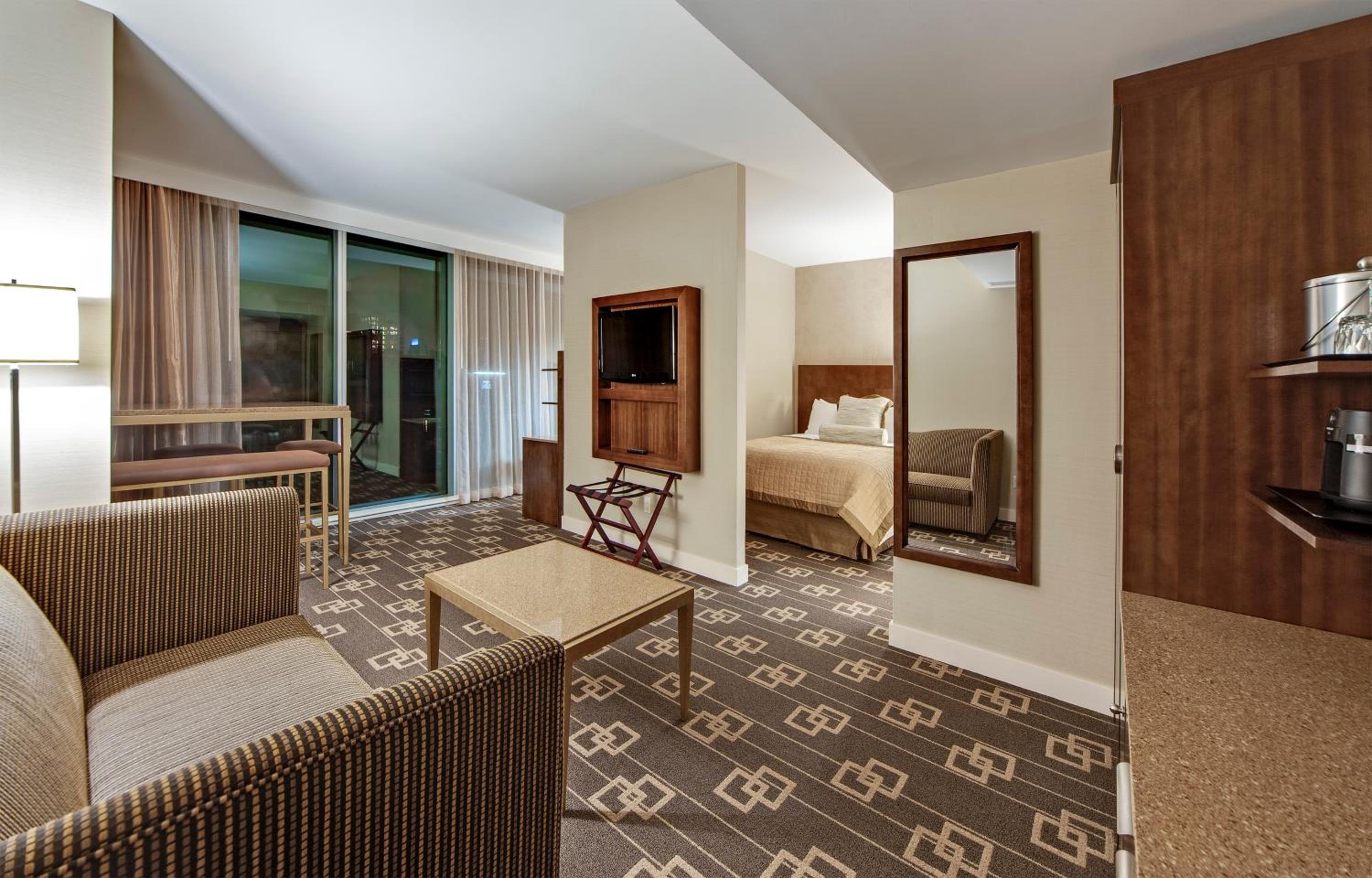 Queen Suite with One Bedroom, Upper Floor