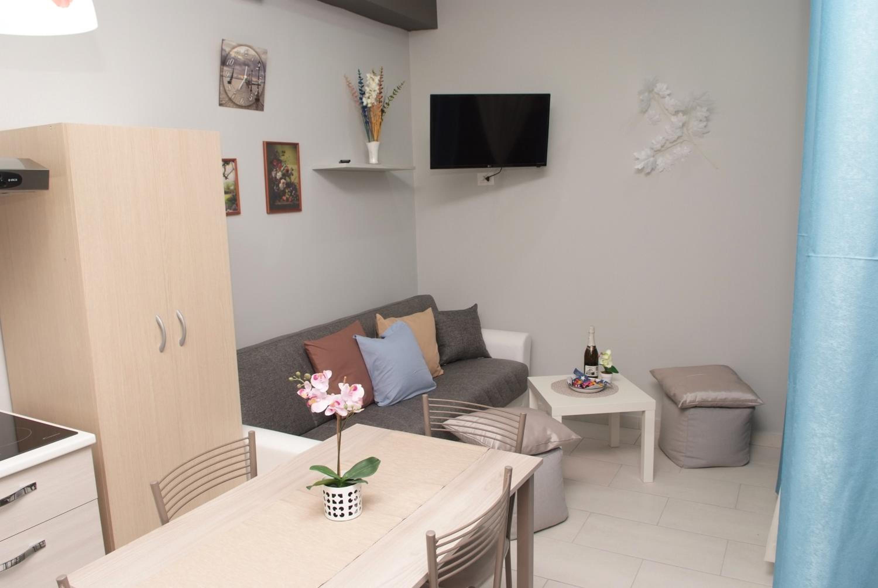 Apartment - Photo 32