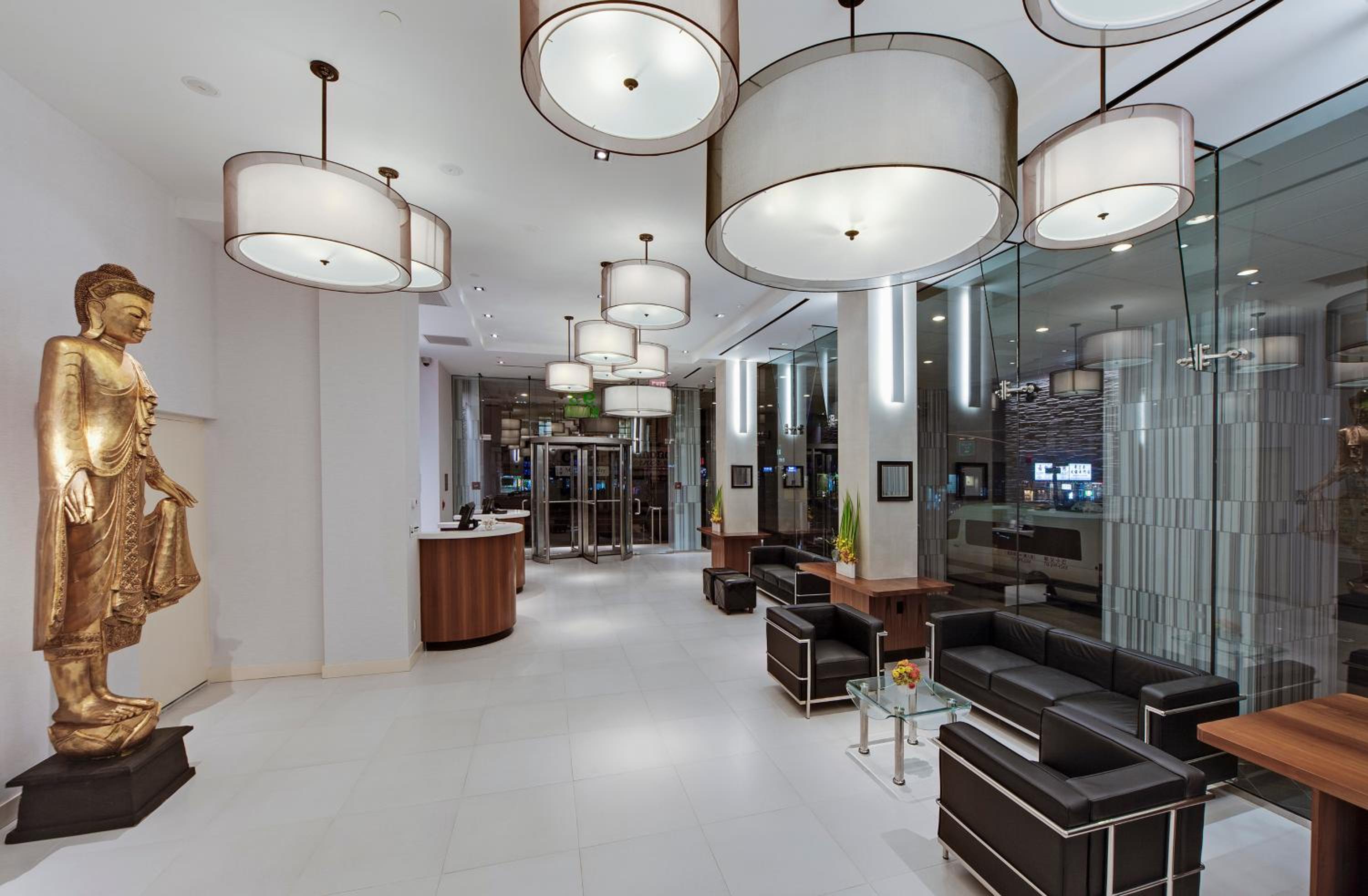 Executive Queen Room with Balcony, High Floor